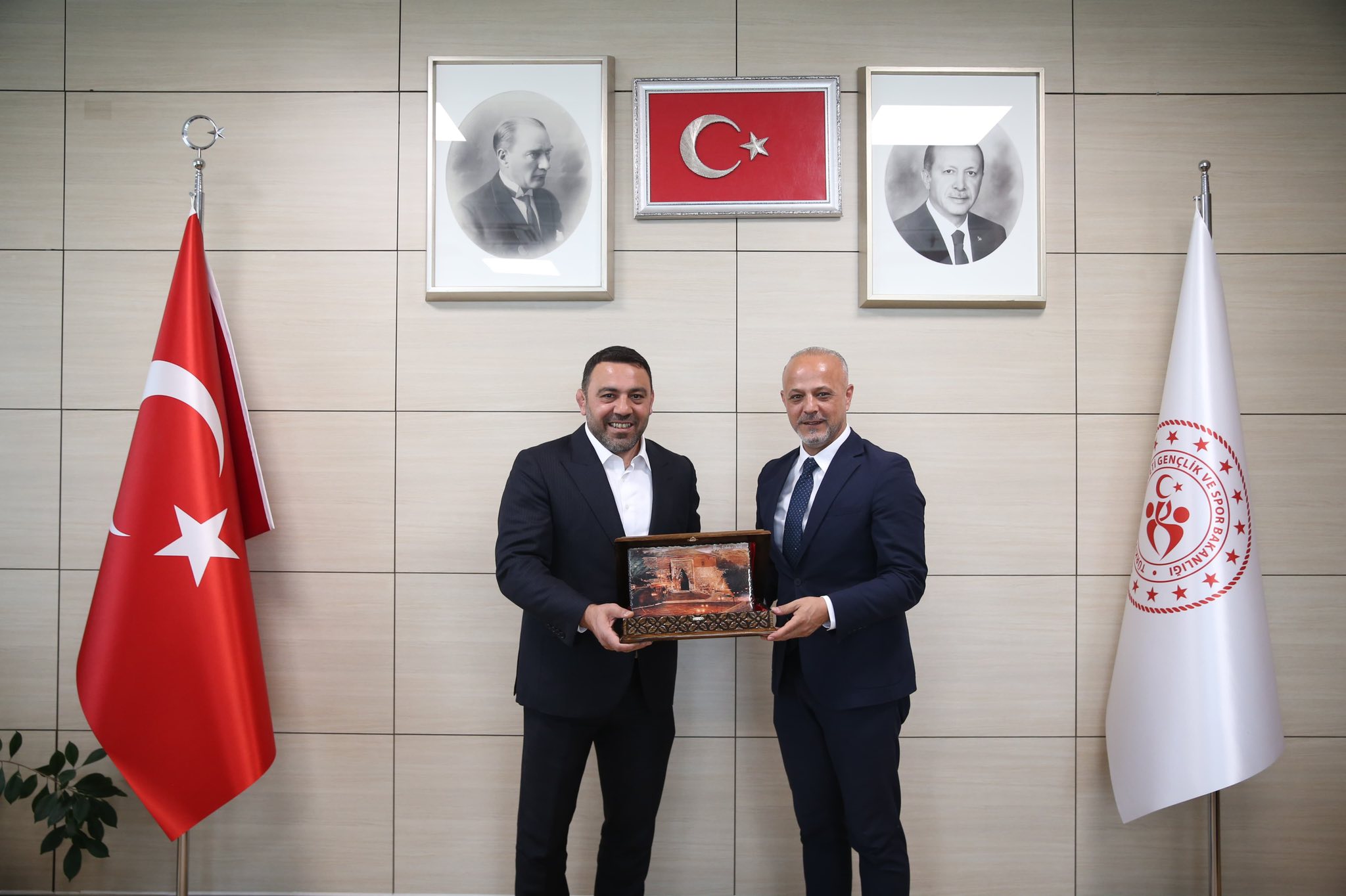 Başkan Kıraç’tan Bakan Yardımcılarına Ziyaret