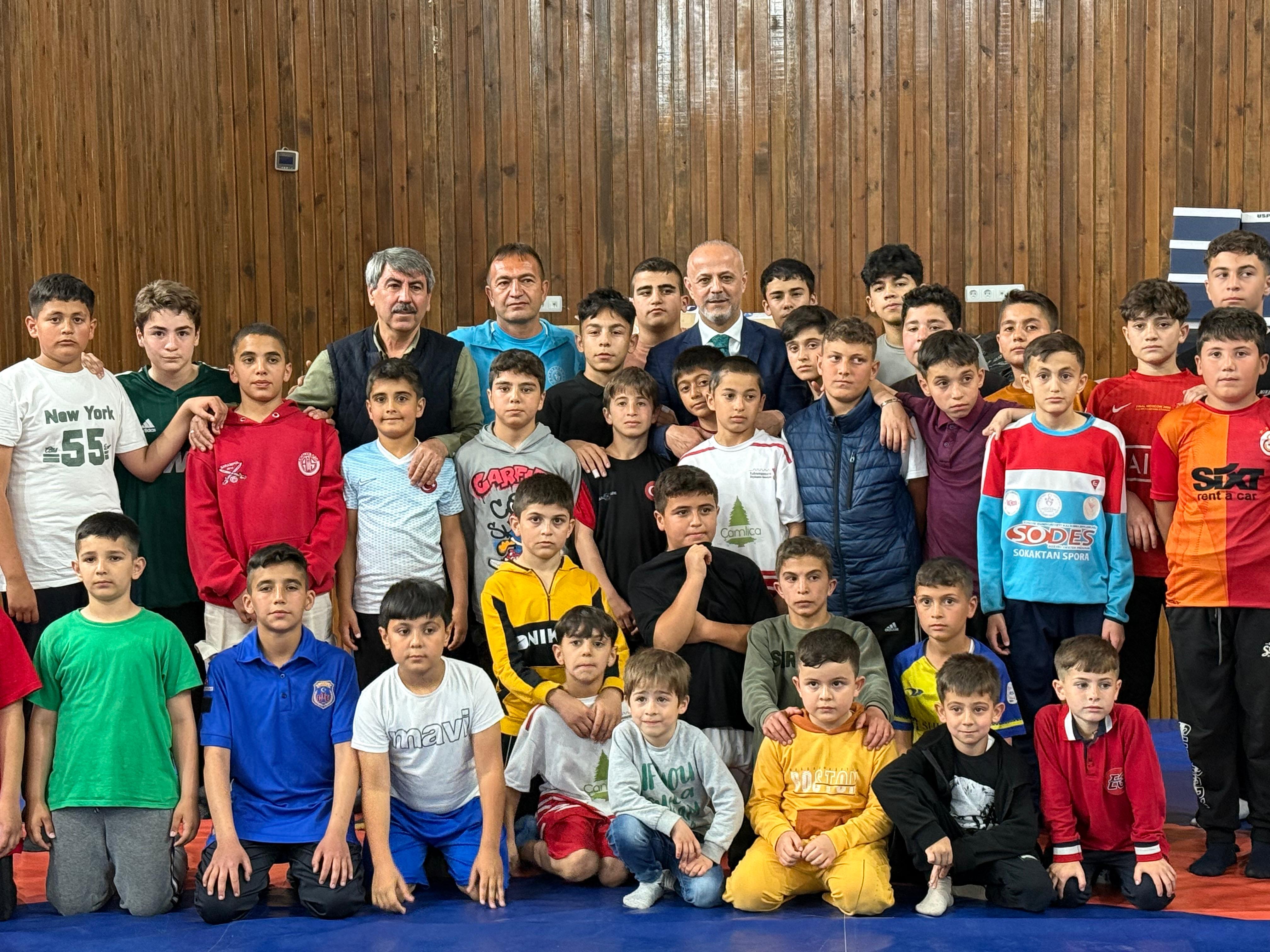 Başkan Kıraç’tan Güreşçi Gençlere Tam Destek 8