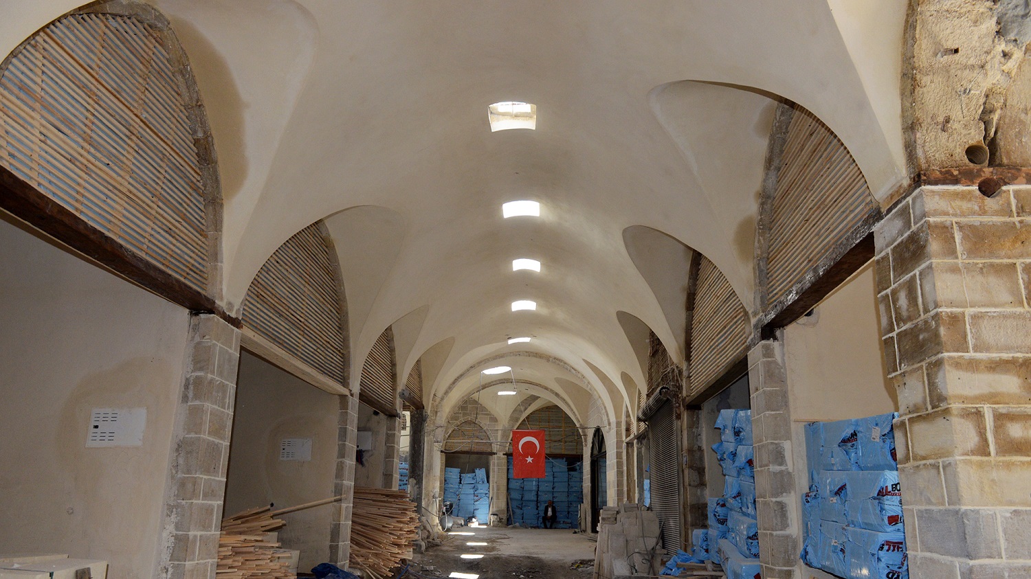 Bölgenin En Eski Çarşısı Ayağa Kaldırılıyor (2)