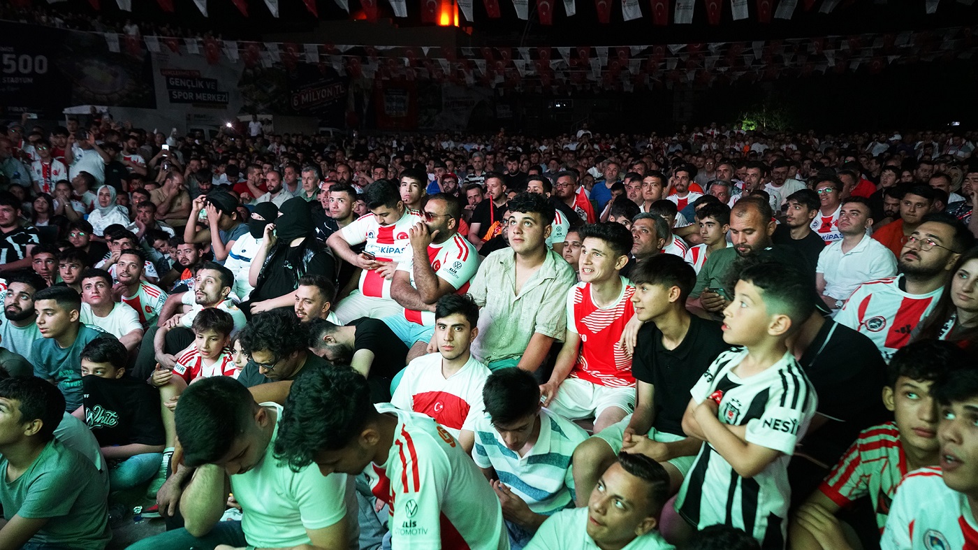 Büyükşehir, İstiklalspor’un Şampiyonluk Yolculuğunu Dev Ekranda Sporseverlerle Buluşturdu (2)