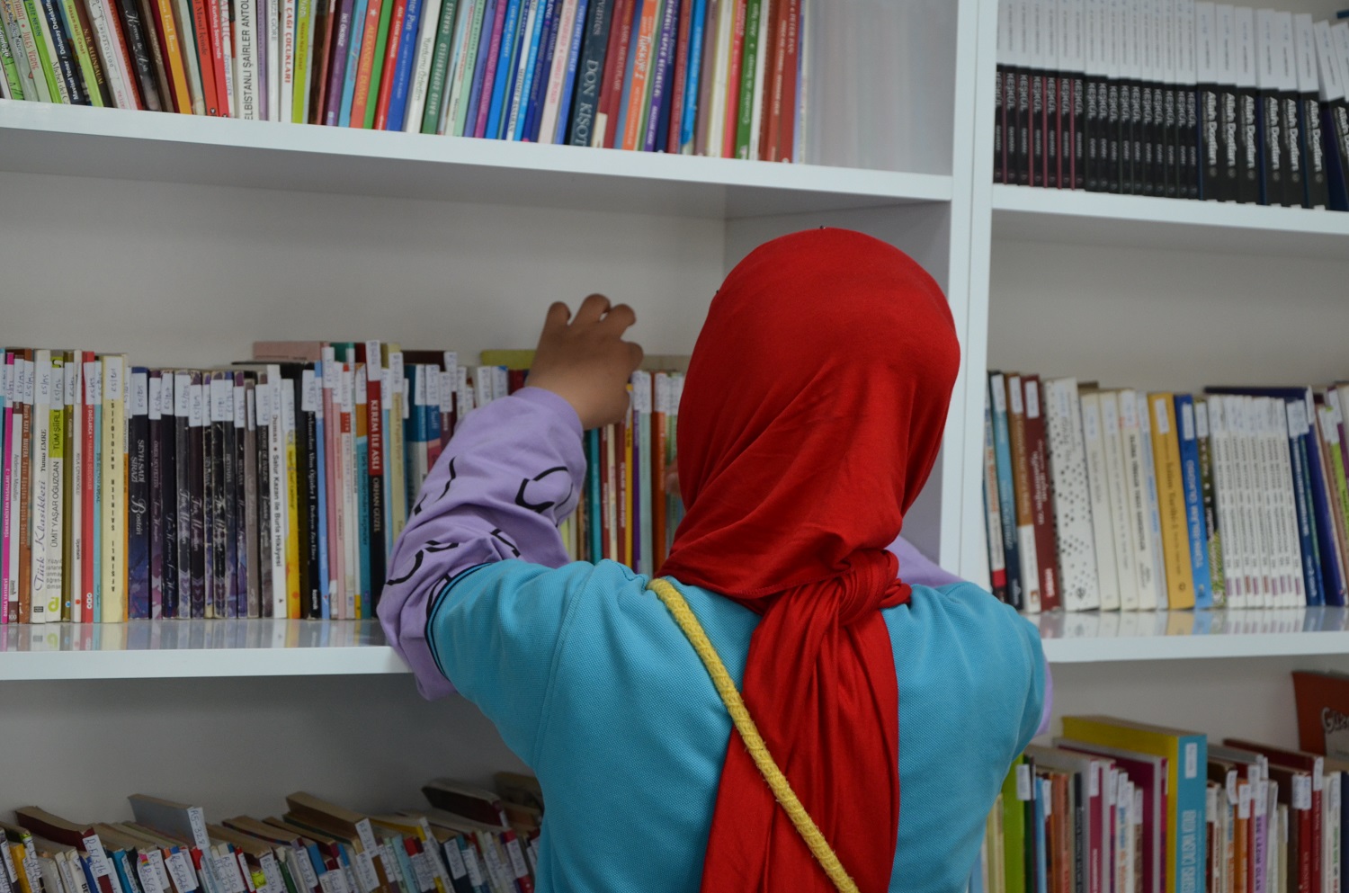 Çobanbeyli Cumhuriyet Ortaokuluna Yaren Çocuk Kütüphanesi Açıldı (14)