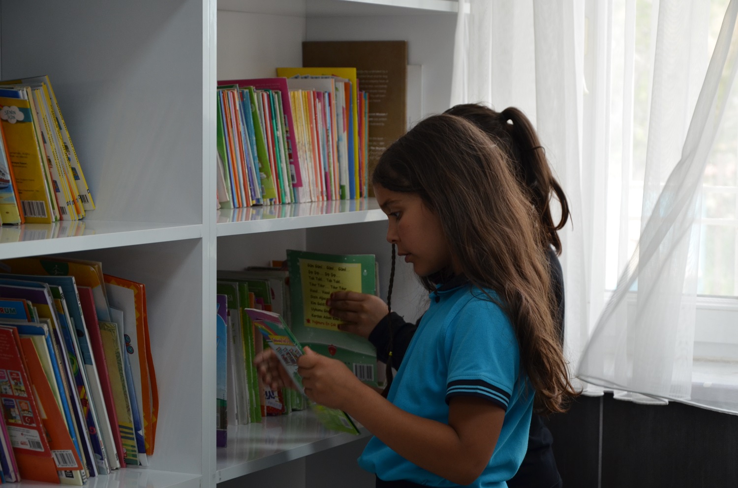 Çobanbeyli Cumhuriyet Ortaokuluna Yaren Çocuk Kütüphanesi Açıldı (15)