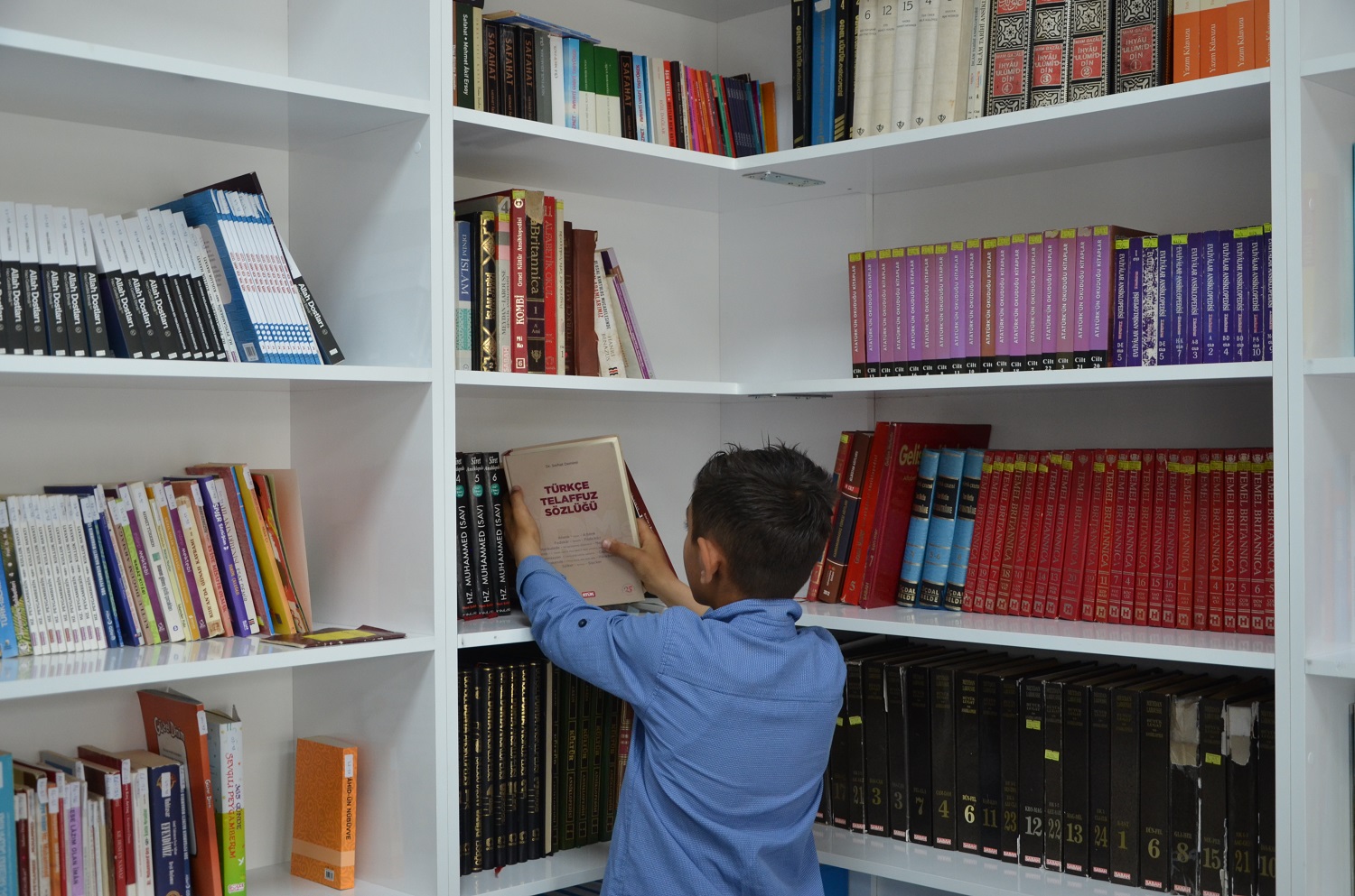 Çobanbeyli Cumhuriyet Ortaokuluna Yaren Çocuk Kütüphanesi Açıldı (16)