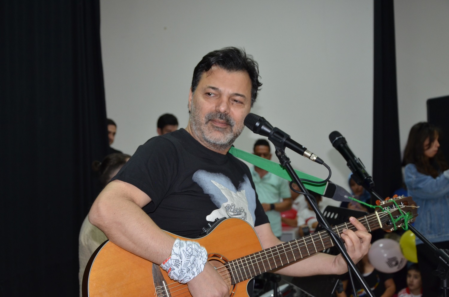 Çocuk Sanatçısı Onur Erol, Afşin’de Miniklerle Buluştu (4)
