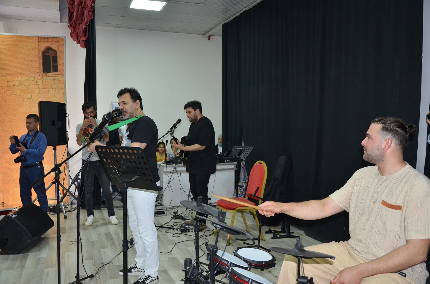 Çocuk Sanatçısı Onur Erol, Afşin’de Miniklerle Buluştu (6)