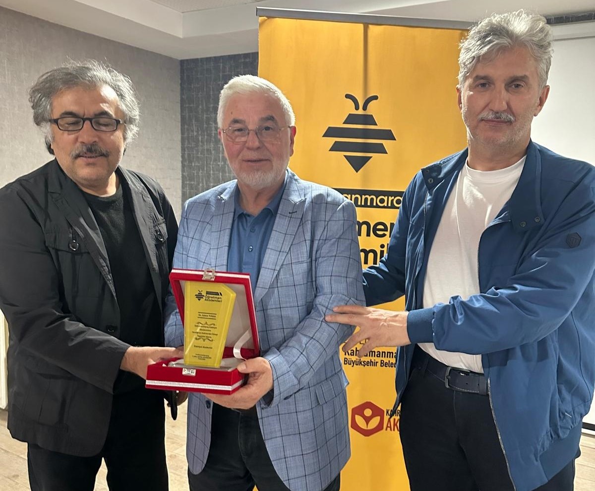 Edebiyat Akademisi'nde Adem Turan Ile Üçleme Söyleşisi Düzenlendi1