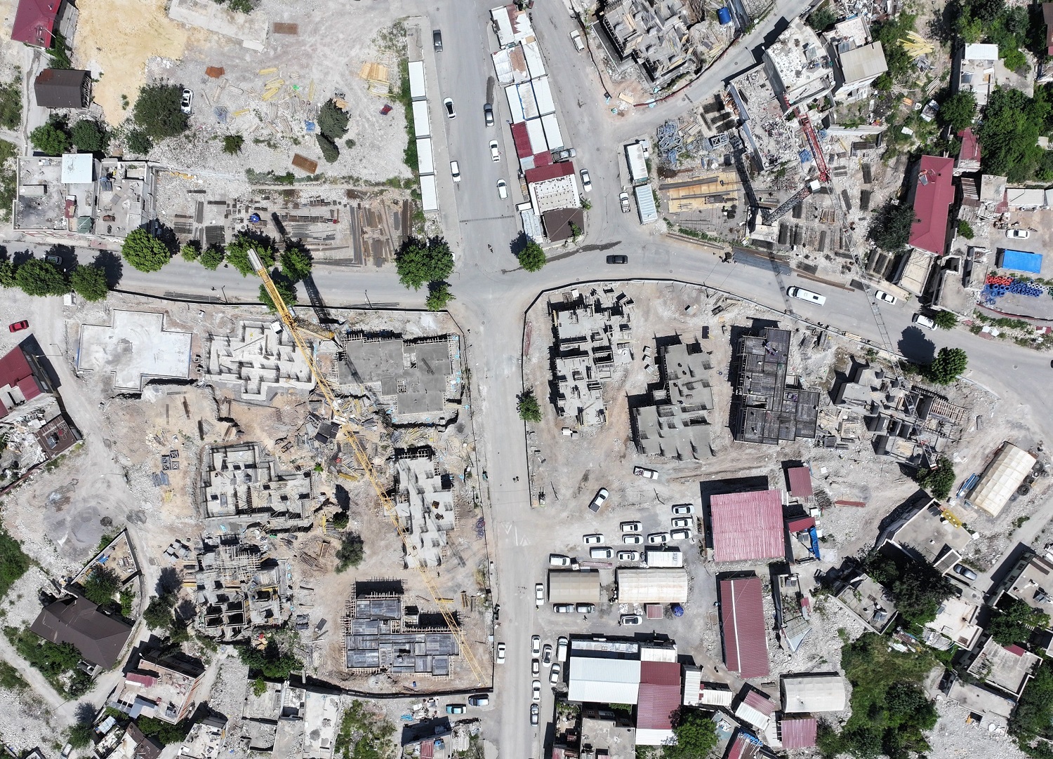 Eski Mahallelerde Deprem Konutları Yükseliyor (1)