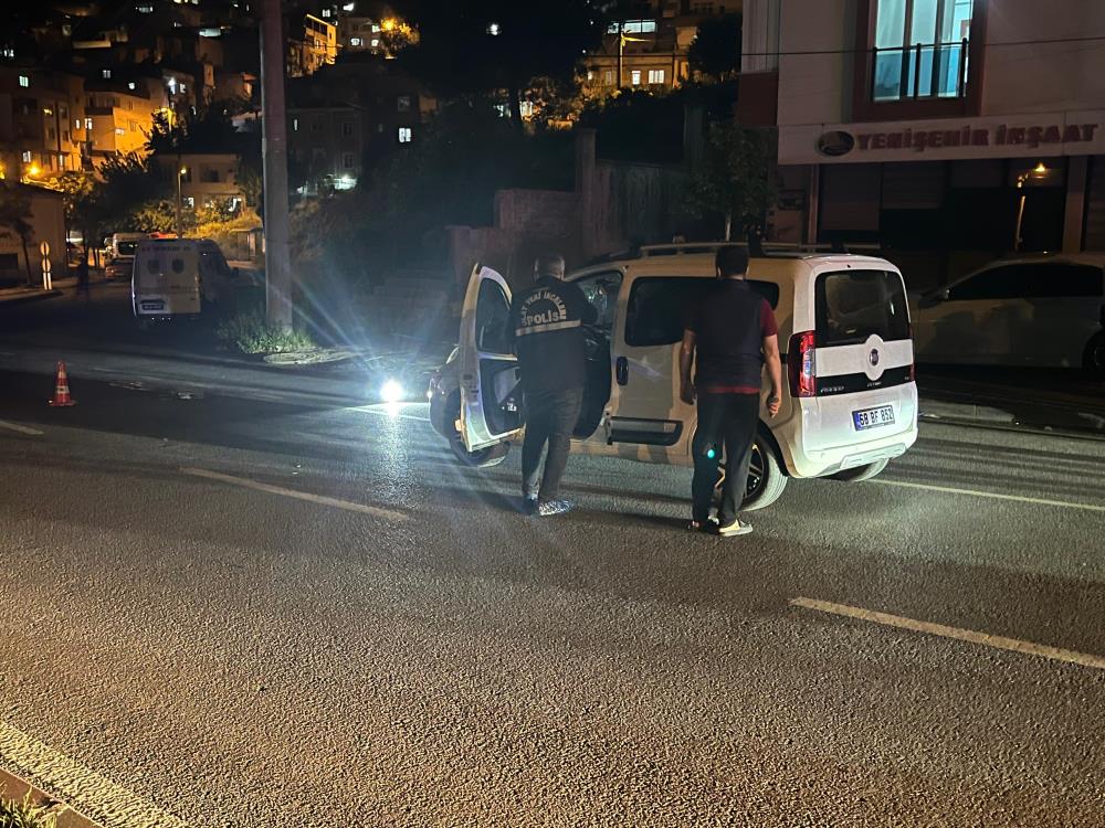Hafif Ticari Araç Anne Ve Kızına Çarptı 3