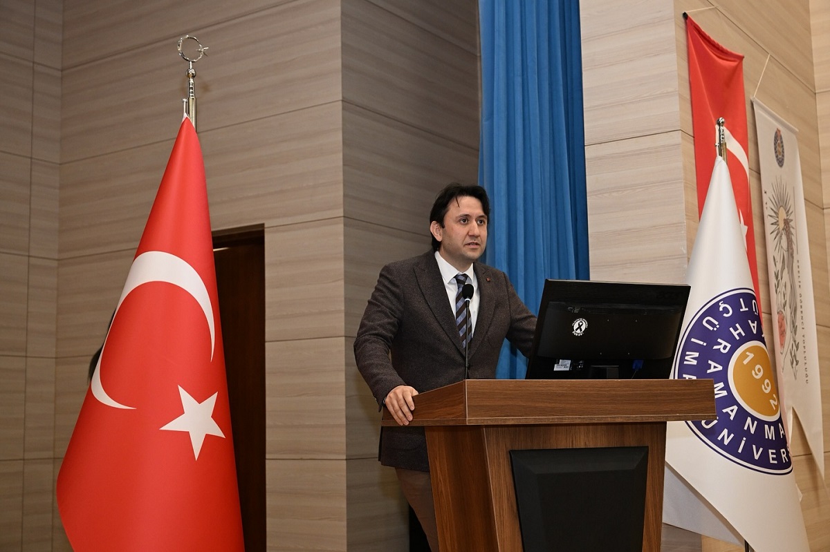 İl Sağlık Müdürü Uzm. Dr. Vehbi Şirikçi, Dünya Ebeler Günü Etkinliğine Katıldı (1)