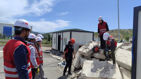 “İmam Hatipli Olmak İstiyorum” Yarışması Ve 5. Sınıf Kayıt Kabul Sınavı Gerçekleştirildi