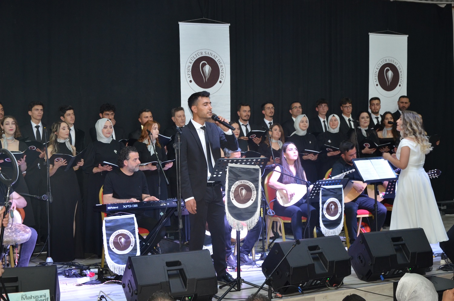Mahzuni Şerif, Vefatının 23. Yılında Unutulmaz Bir Konserle Anıldı (1)