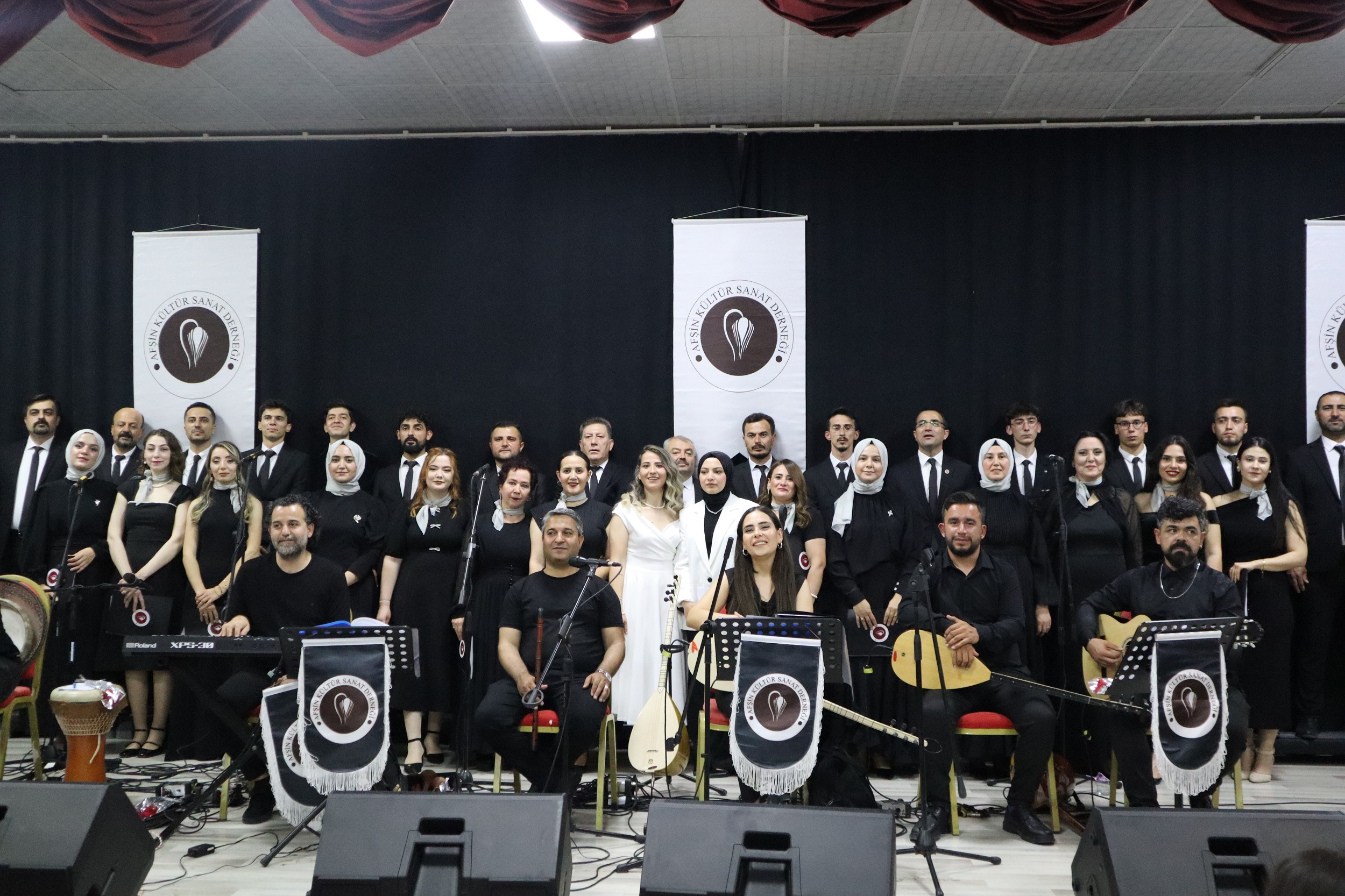 Mahzuni Şerif, Vefatının 23. Yılında Unutulmaz Bir Konserle Anıldı (15)