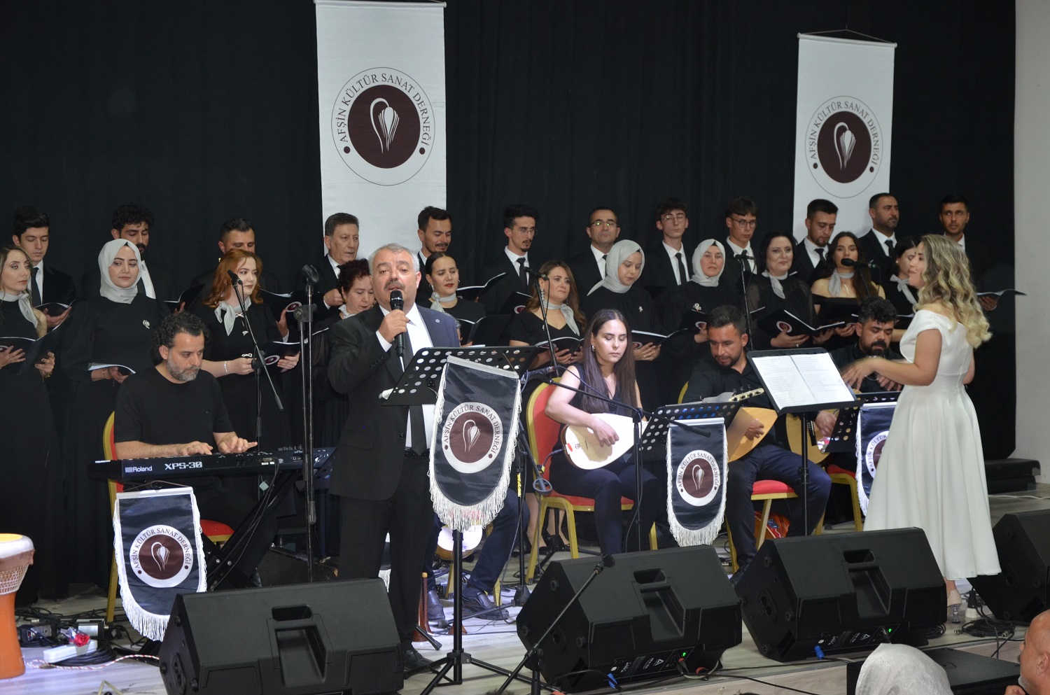 Mahzuni Şerif, Vefatının 23. Yılında Unutulmaz Bir Konserle Anıldı (2)