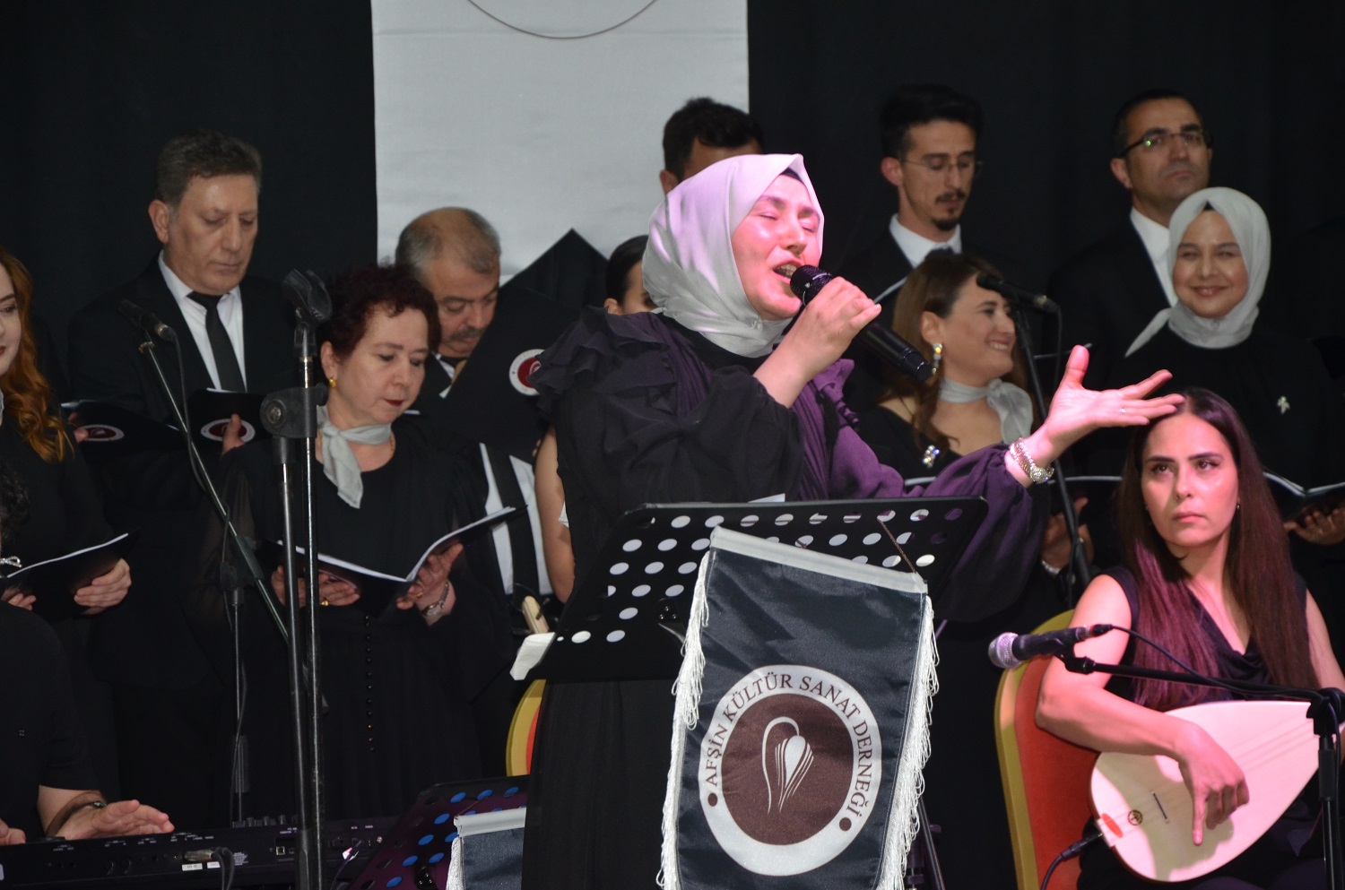 Mahzuni Şerif, Vefatının 23. Yılında Unutulmaz Bir Konserle Anıldı (5)