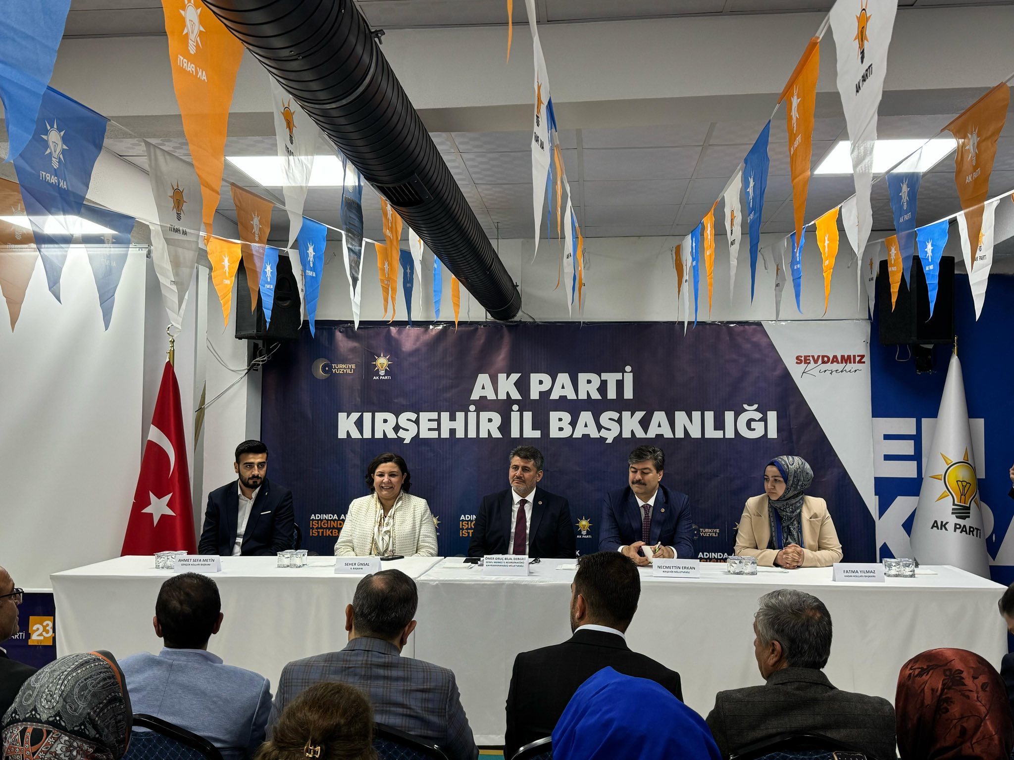 Milletvekili Debgici, Üç Kademe Teşkilat İstişare Toplantısına Katıldı2