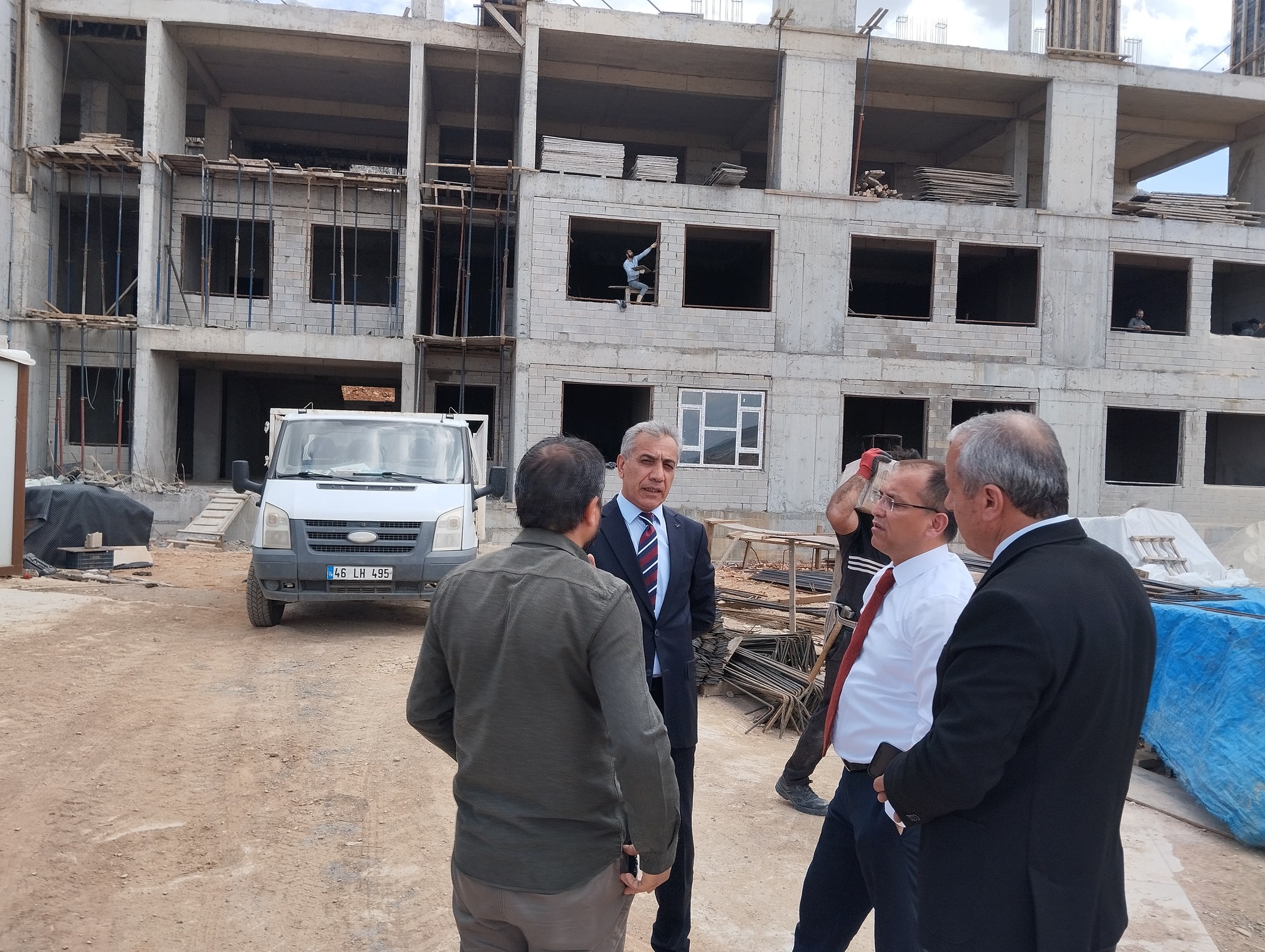 Millî Eğitim Müdürü Baydur, Elbistan'daki İnşaatları Denetledi2