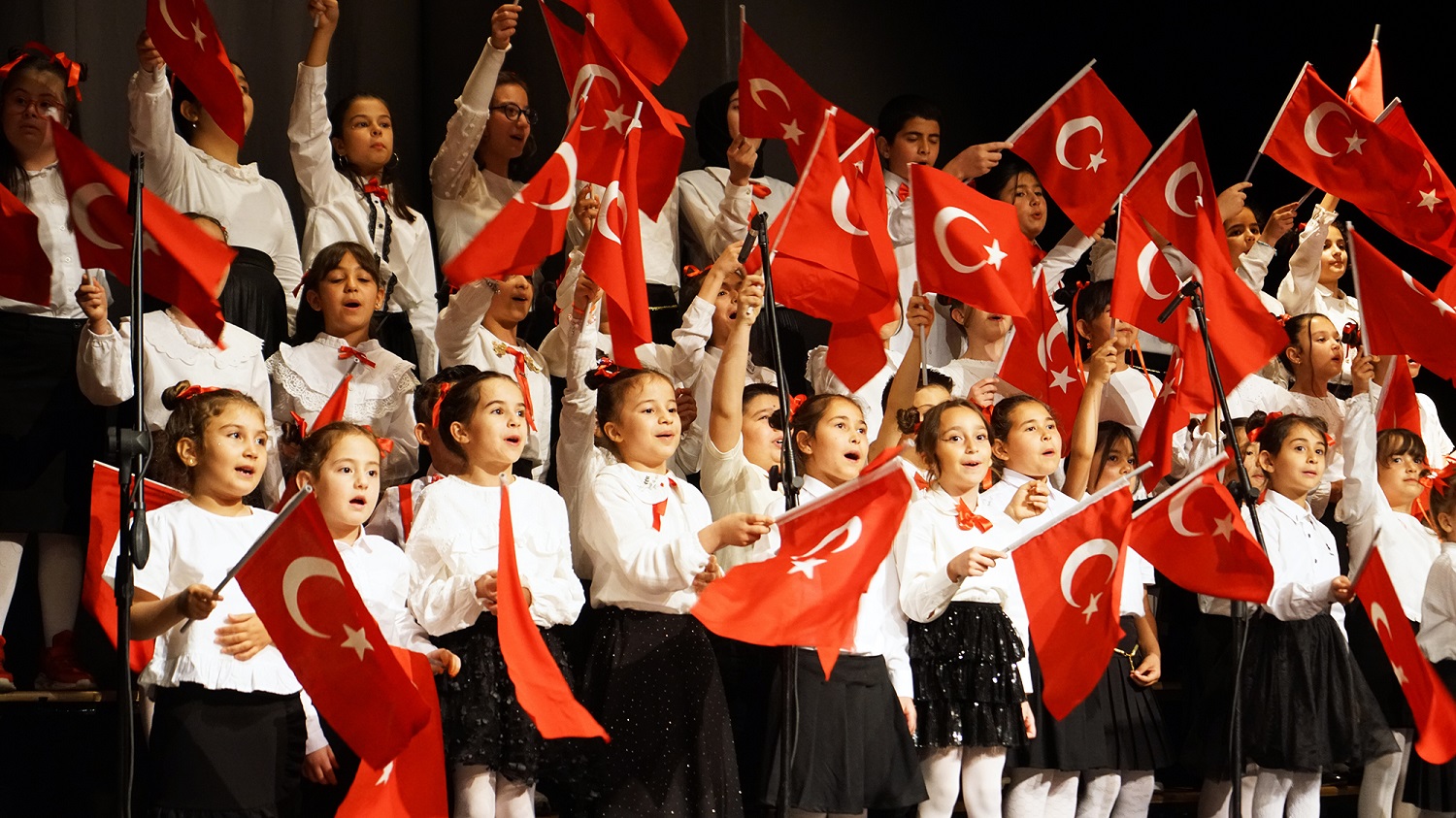 Minik Yüreklerden Dev Performans (3)
