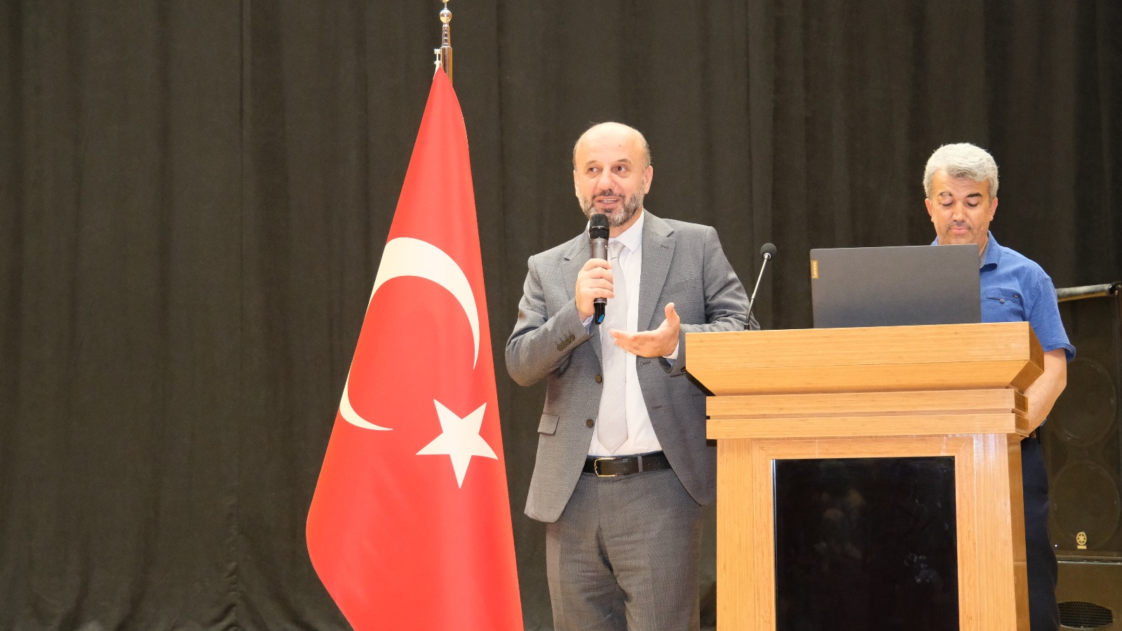 Müftülükten Üniversite Öğrencilerine Yönelik Bilgi Yarışması Düzenlendi1