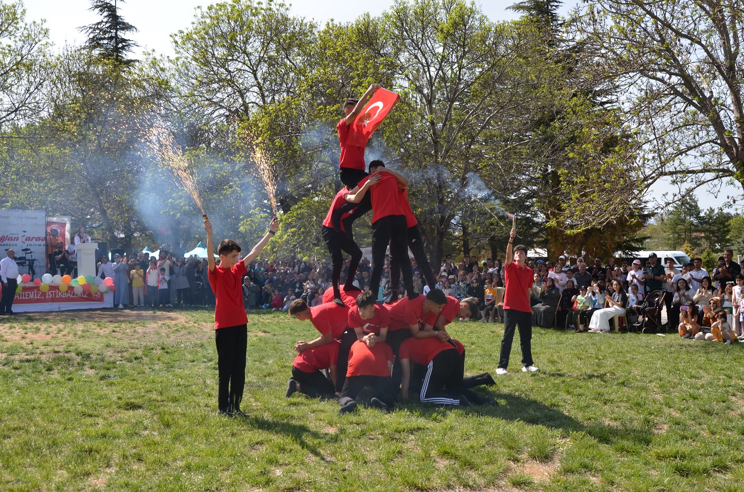 Ömer Karaoğlan Eğitim Kurumları’ndan Coşkulu 19 Mayıs Gençlik Festivali (12)