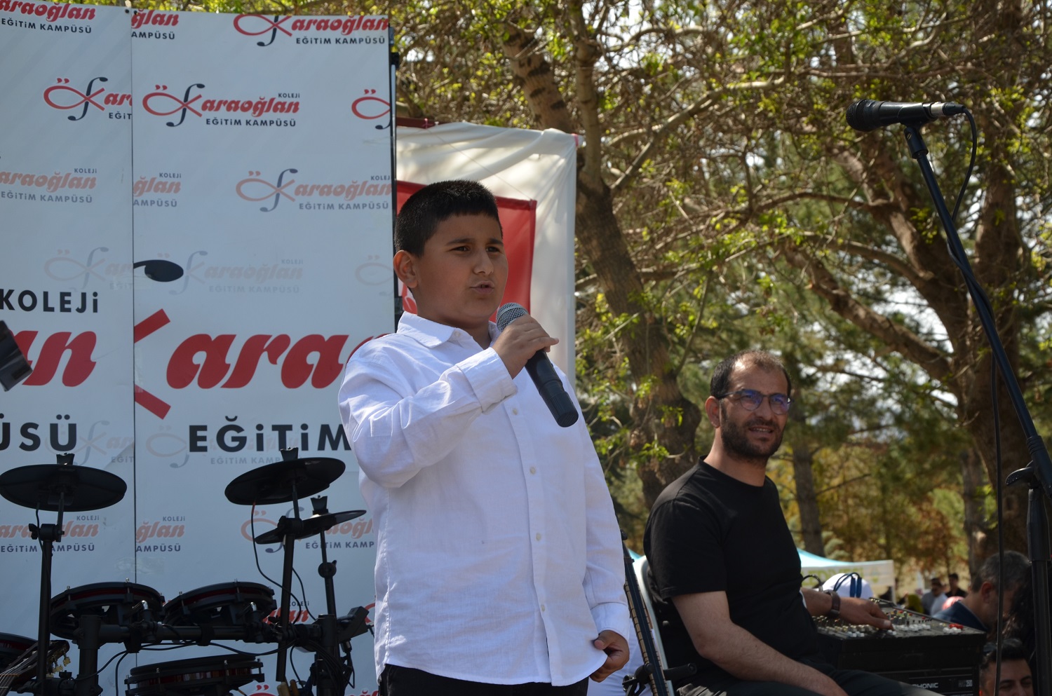 Ömer Karaoğlan Eğitim Kurumları’ndan Coşkulu 19 Mayıs Gençlik Festivali (9)