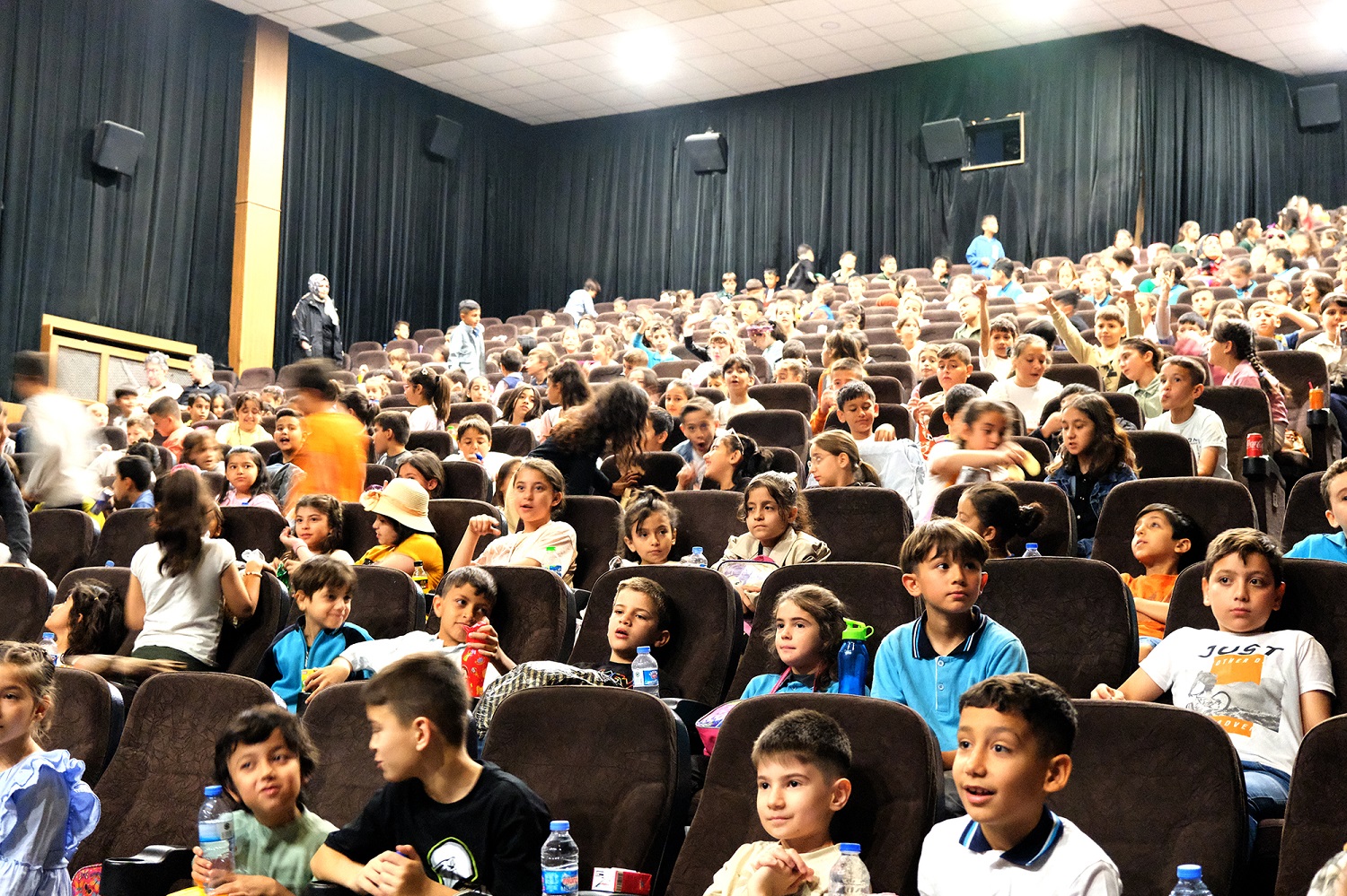 Onikişubat Belediyesi’nden Kırsaldaki 1500 Öğrenciye Sinema Hediyesi (2)-1