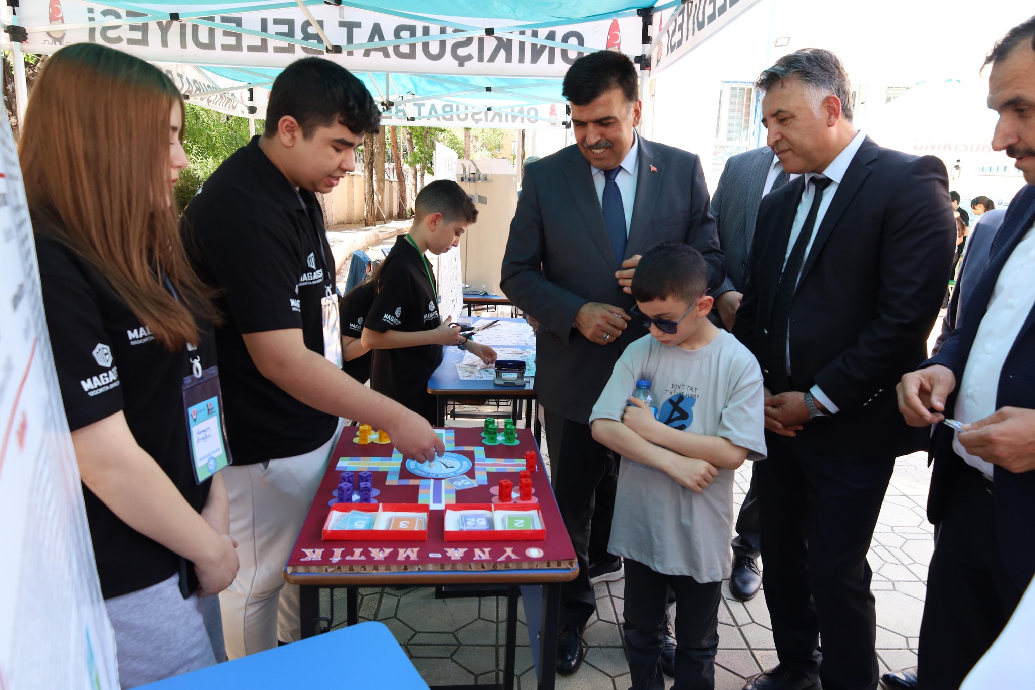 Onikişubat Bi̇lsem’de Tübi̇tak 4006 Bilim Fuarı Düzenlendi3