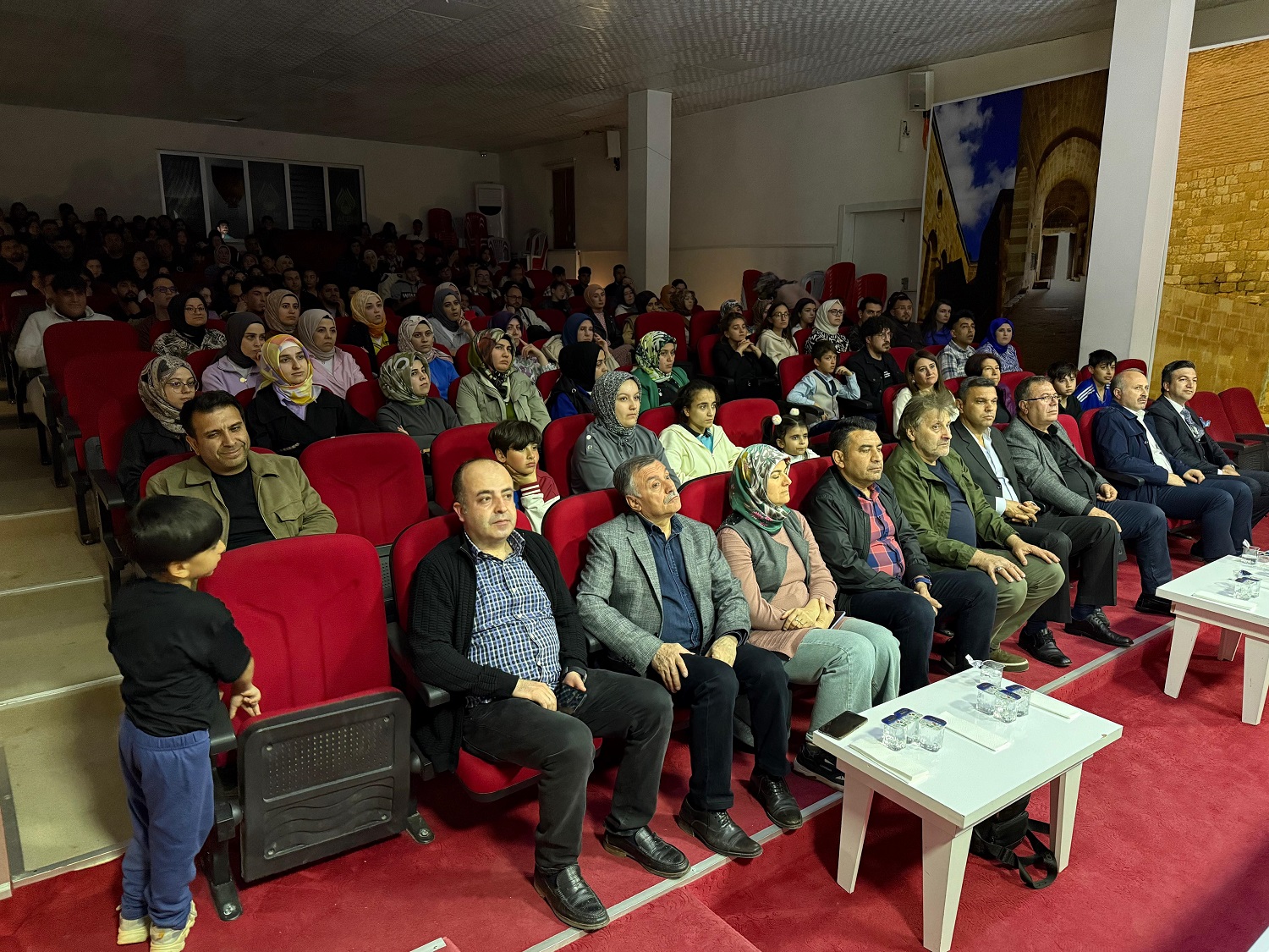 “Şahidimiz Anadolu” Tiyatro Oyunu Afşin’de Sahnelendi (4)