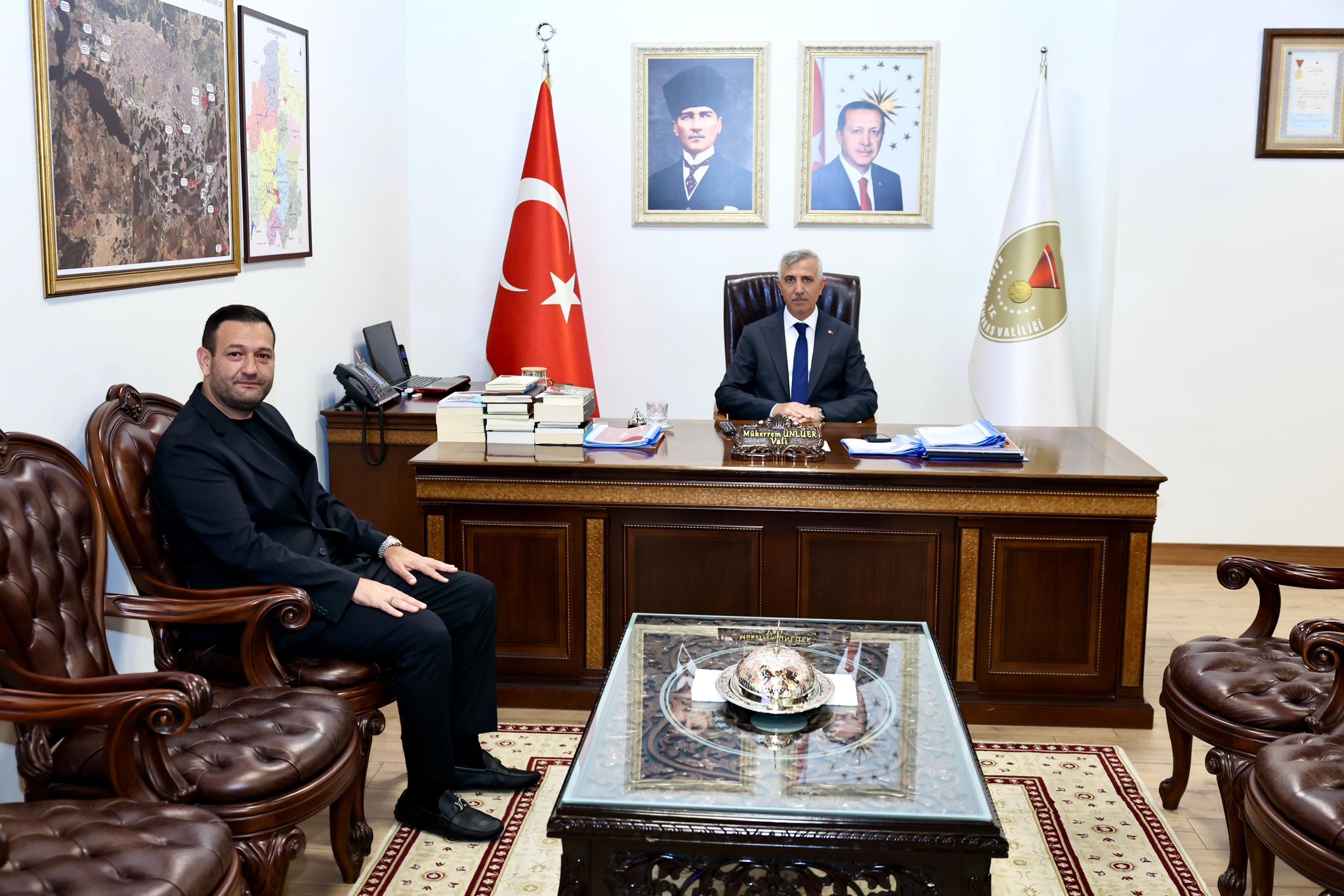 Vali Ünlüler’e Ziyaretler Devam Ediyor