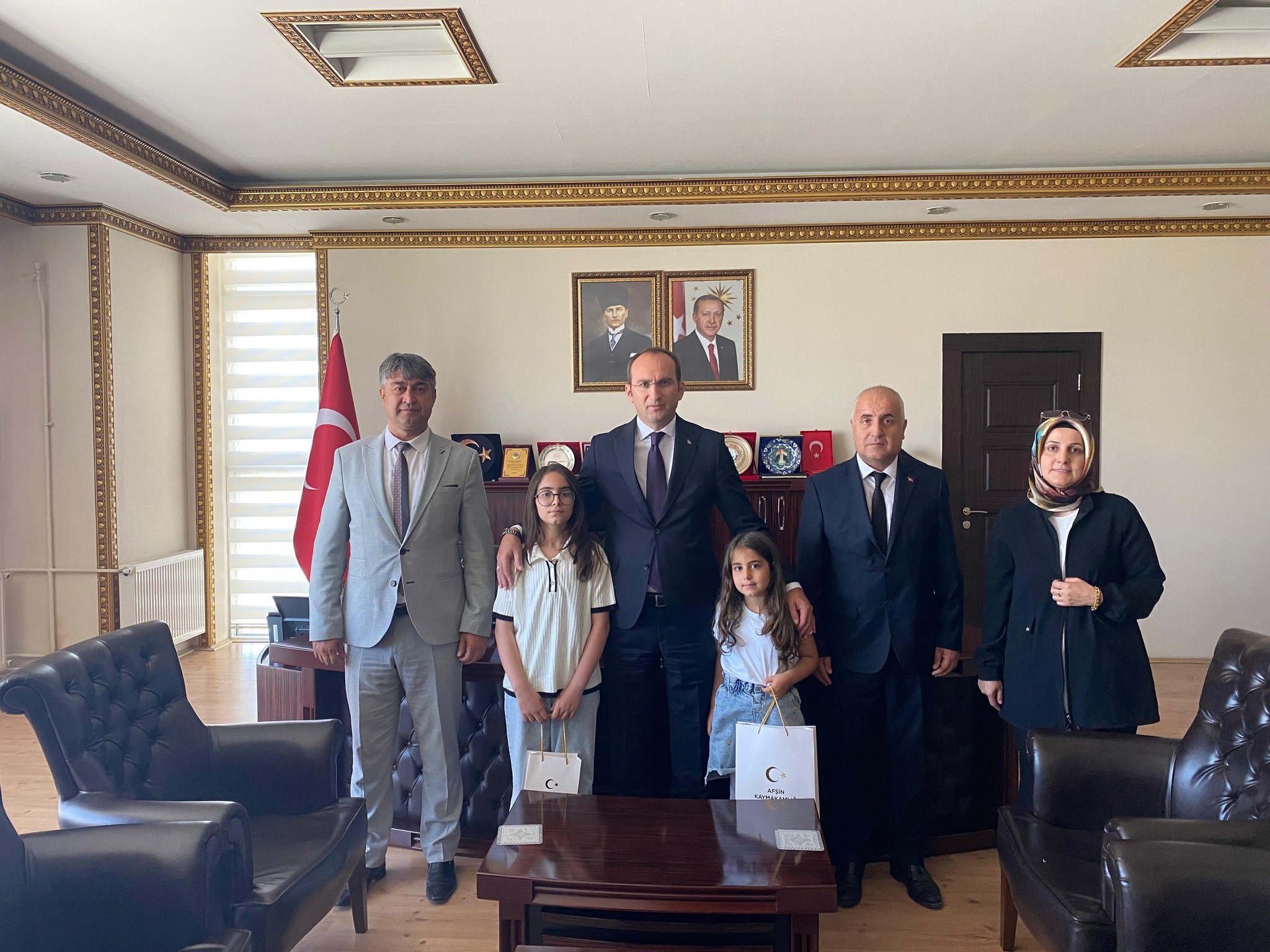 500 Tam Puanla Türkiye 1.’Si Olan Öğrenci Kaymakam’ı Ziyaret Etti2