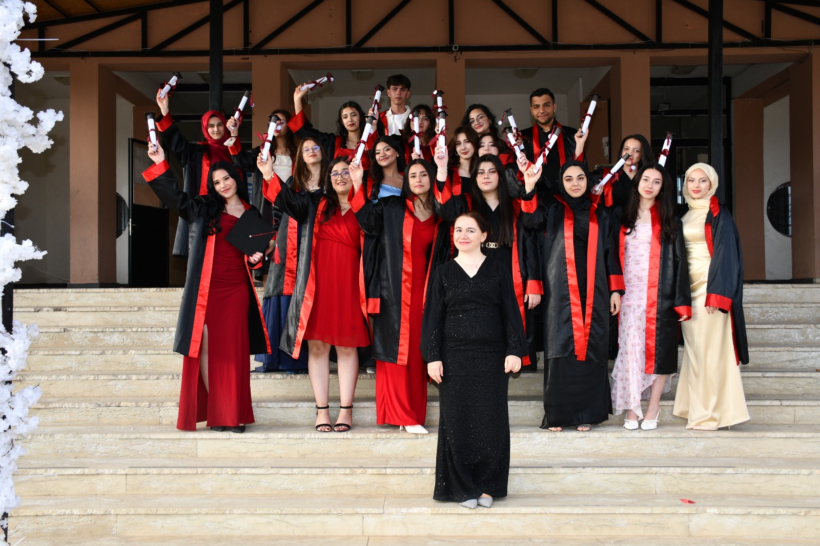 Afşin Anadolu Lisesi’nde Mezuniyet Coşkusu Yaşandı 10