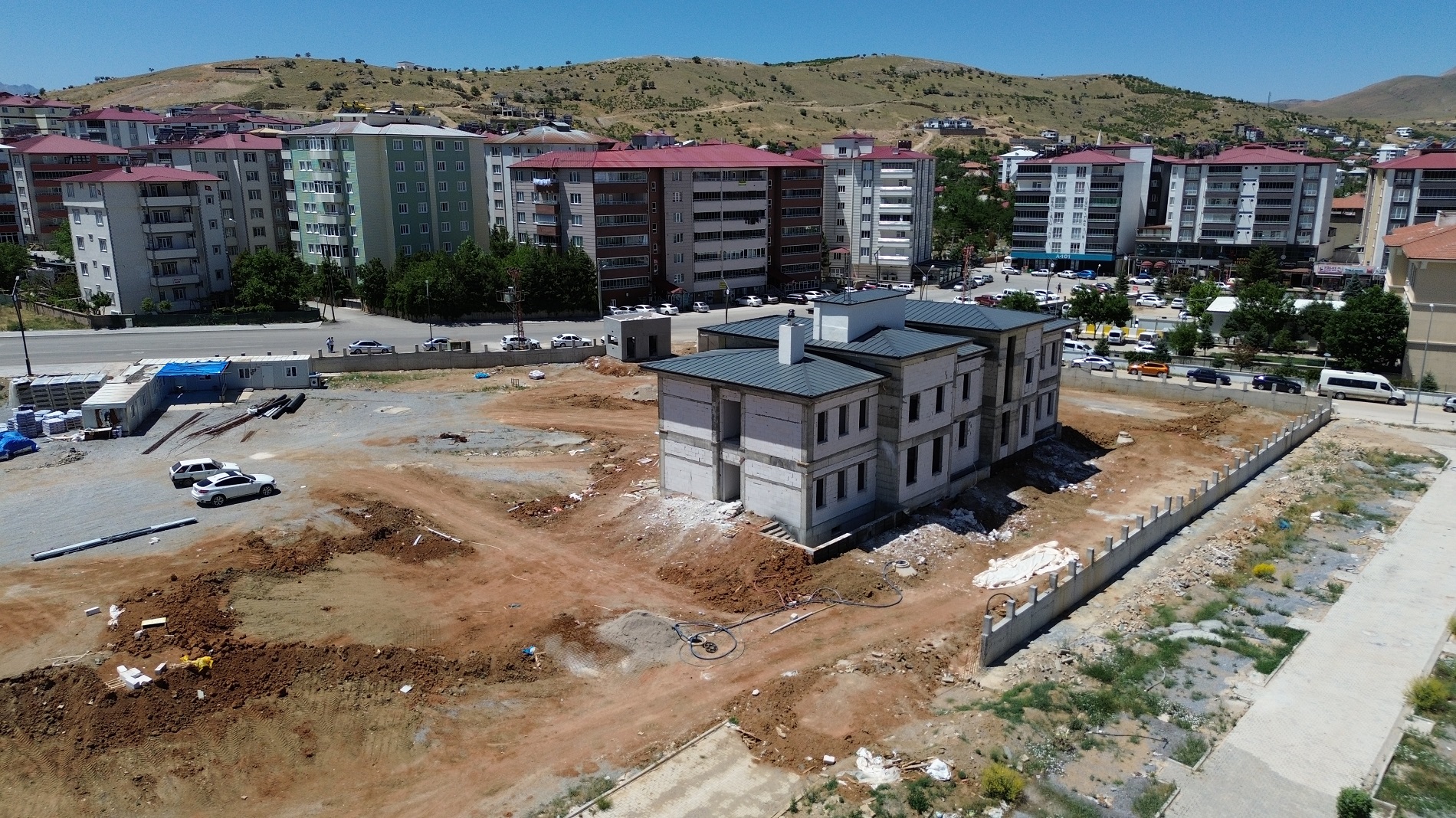 Afşin Emniyet Müdürlüğü Binasında Çalışmalar Tüm Hızıyla Sürüyor (2)