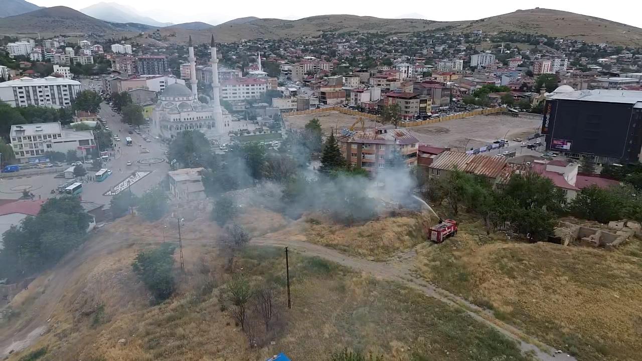 Afşin Kalesi’nde Yangın Çıktı1