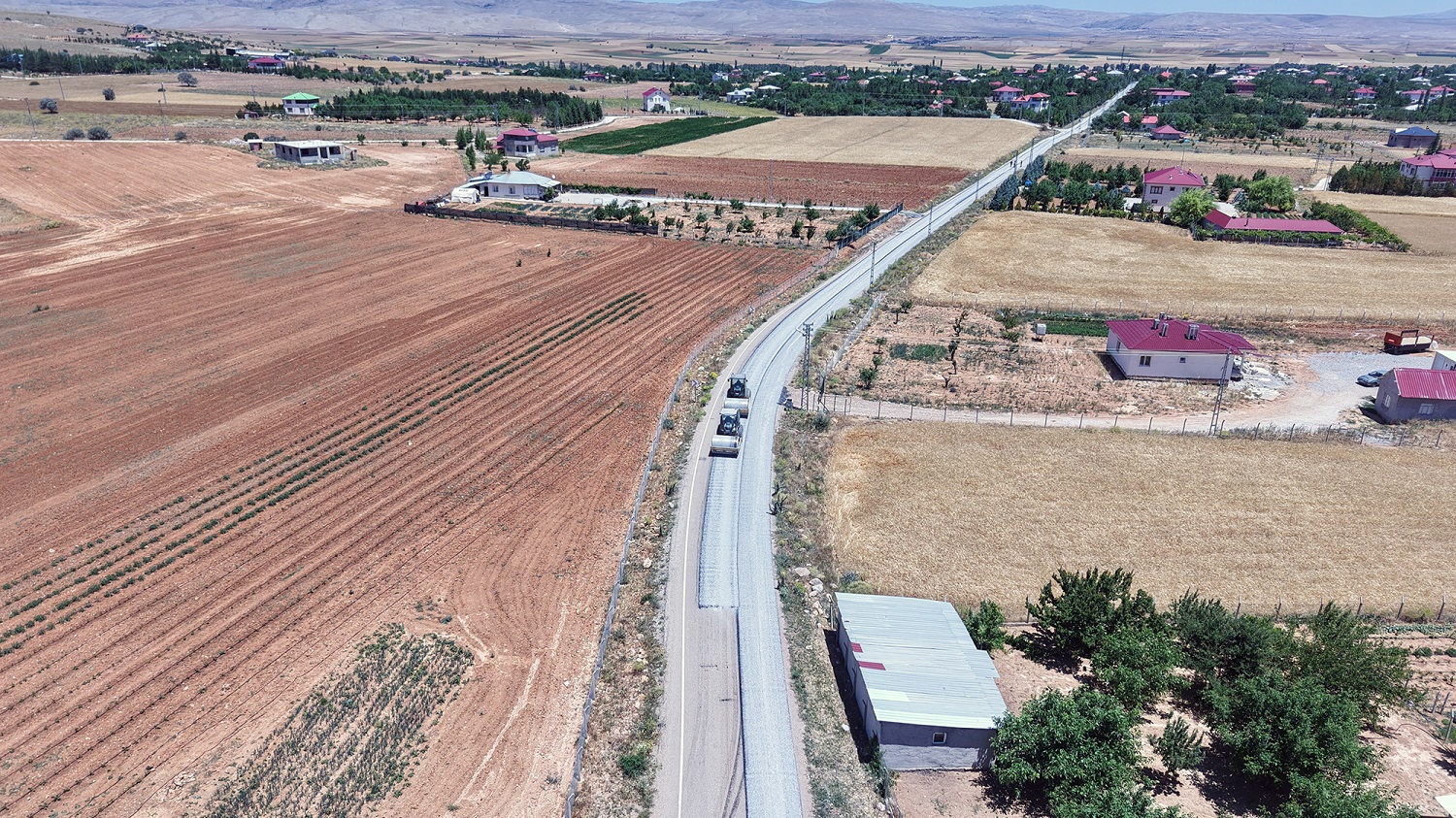 Afşin Kırsalında Ulaşım Rahatlıyor; Altunelma – Arıtaş Yolu Yenilendi (4)
