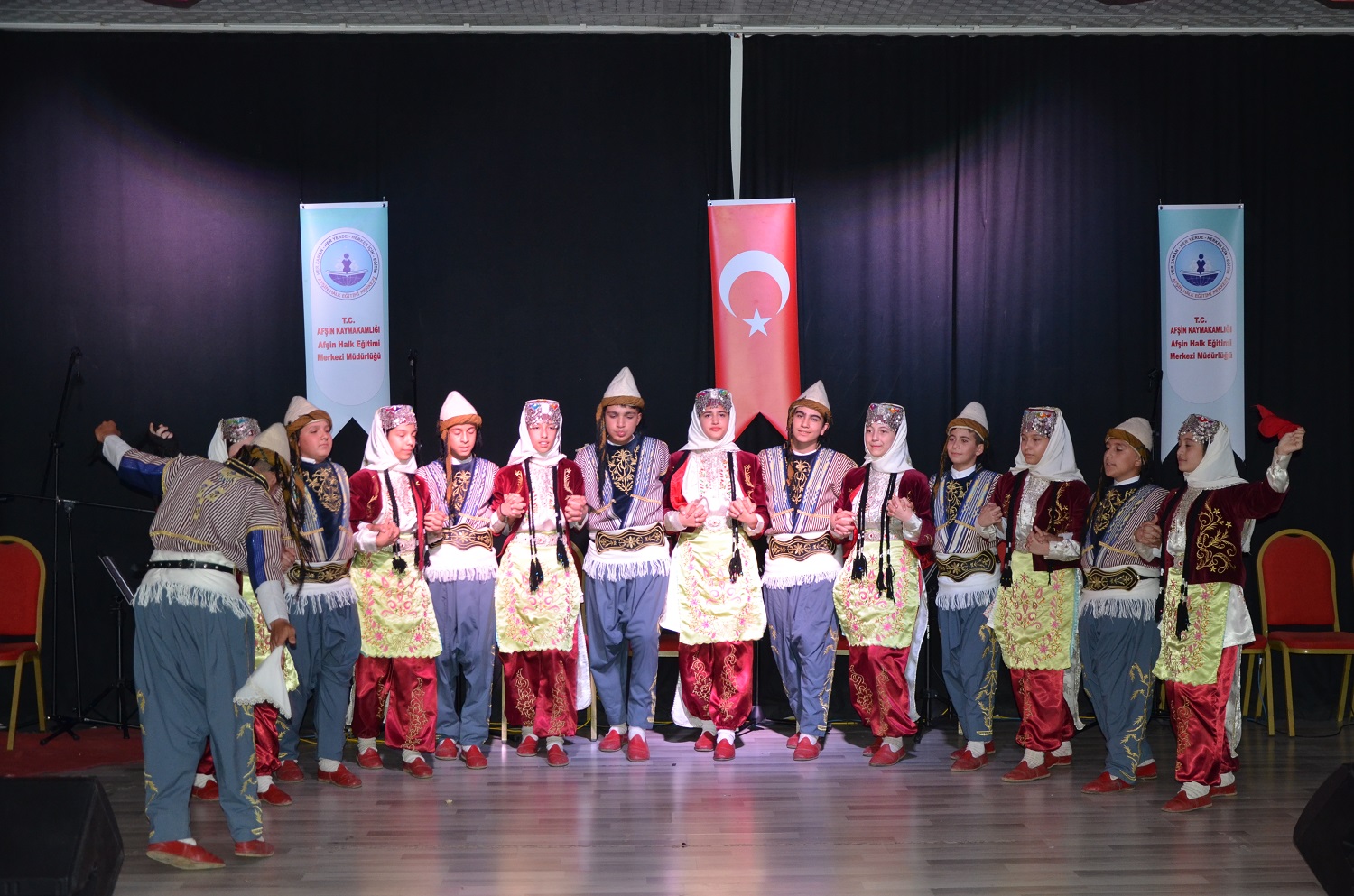 Afşin’de Halk Eğitim Merkezi’nden Türk Halk Müziği Konseri (4)
