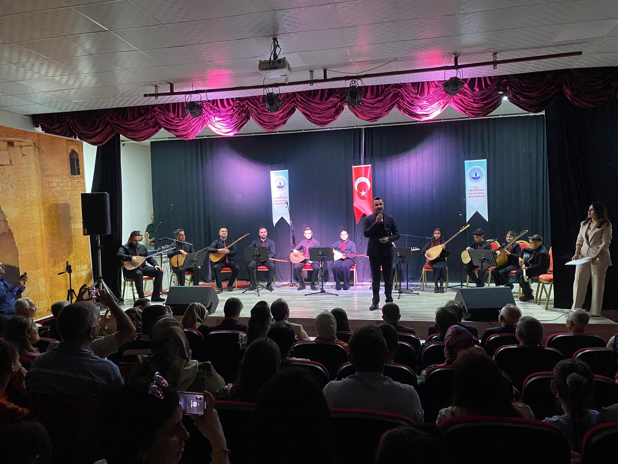 Afşin’de Halk Eğitim Merkezi’nden Türk Halk Müziği Konseri2