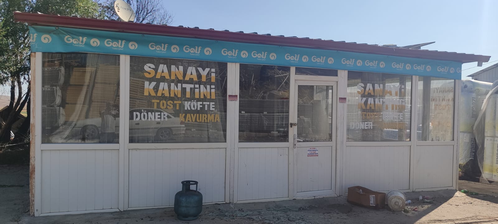 Afşin'de Sanayide Bulunan Markette Yangın Çıktı