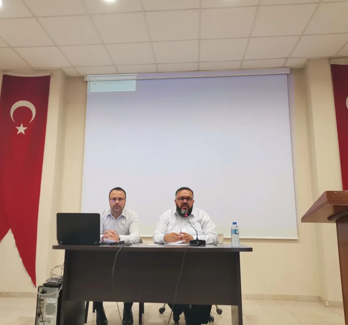 Afşin’de Yaz Kur’an Kursları Öncesi Din Görevlilerine Eğitim Semineri Düzenlendi (3)