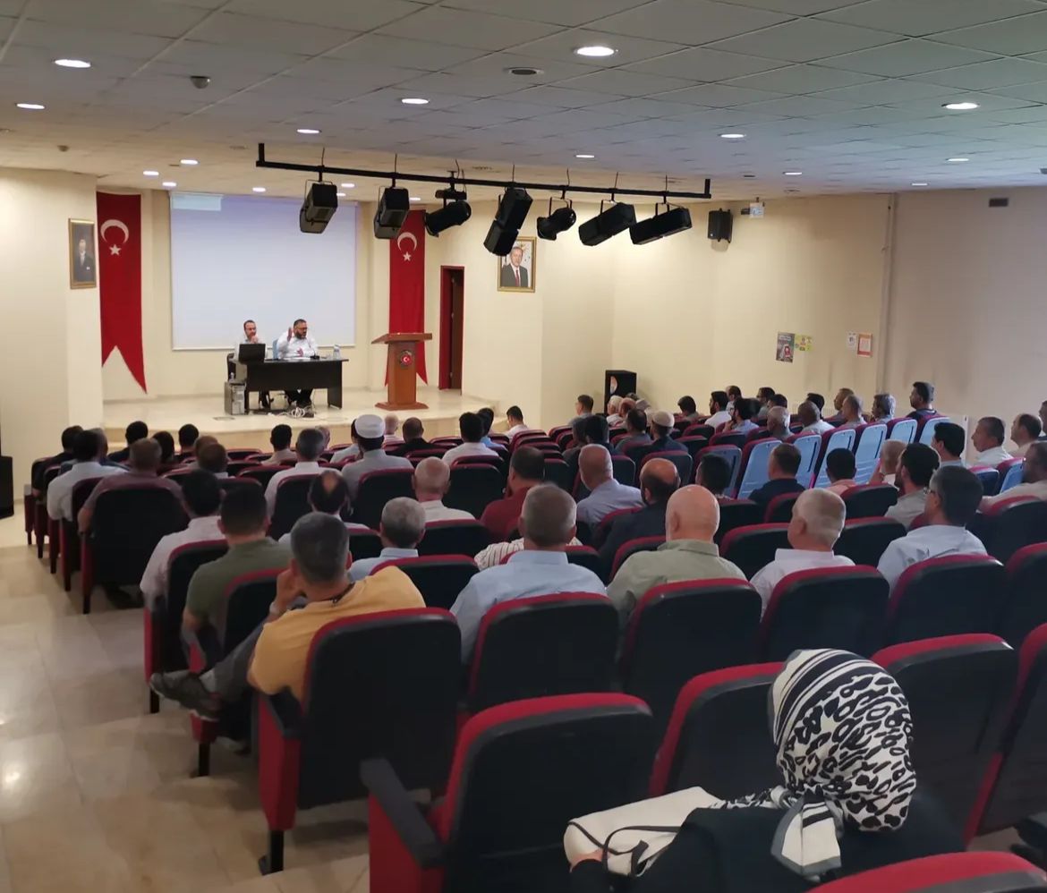 Afşin’de Yaz Kur’an Kursları Öncesi Din Görevlilerine Eğitim Semineri Düzenlendi (4)