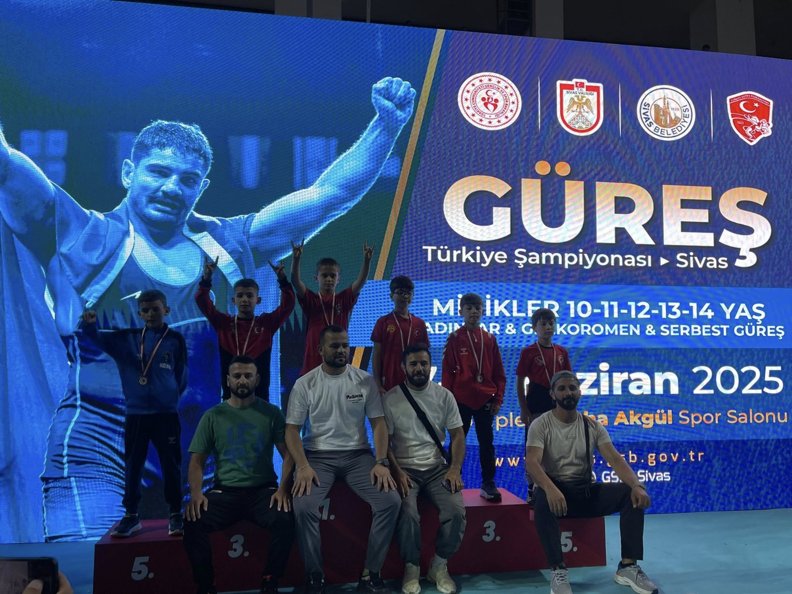 Afşinli Güreşçi Bayram Efe Konak Türkiye Üçüncüsü Oldu (1)
