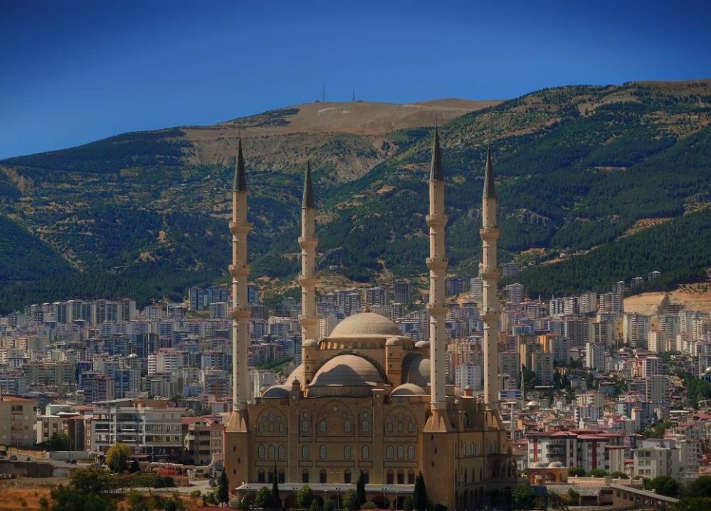 Ahır Dağı Zirvesine 38 Bin Metrekarelik Türk Bayrağı 2