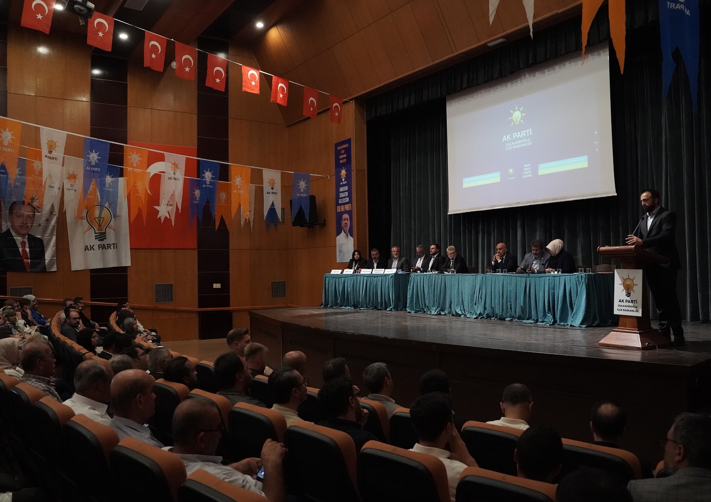 Ak Parti Kahramanmaraş İl Başkanlığı, Dulkadiroğlu İlçe Danışma Toplantısını Gerçekleştirdi3