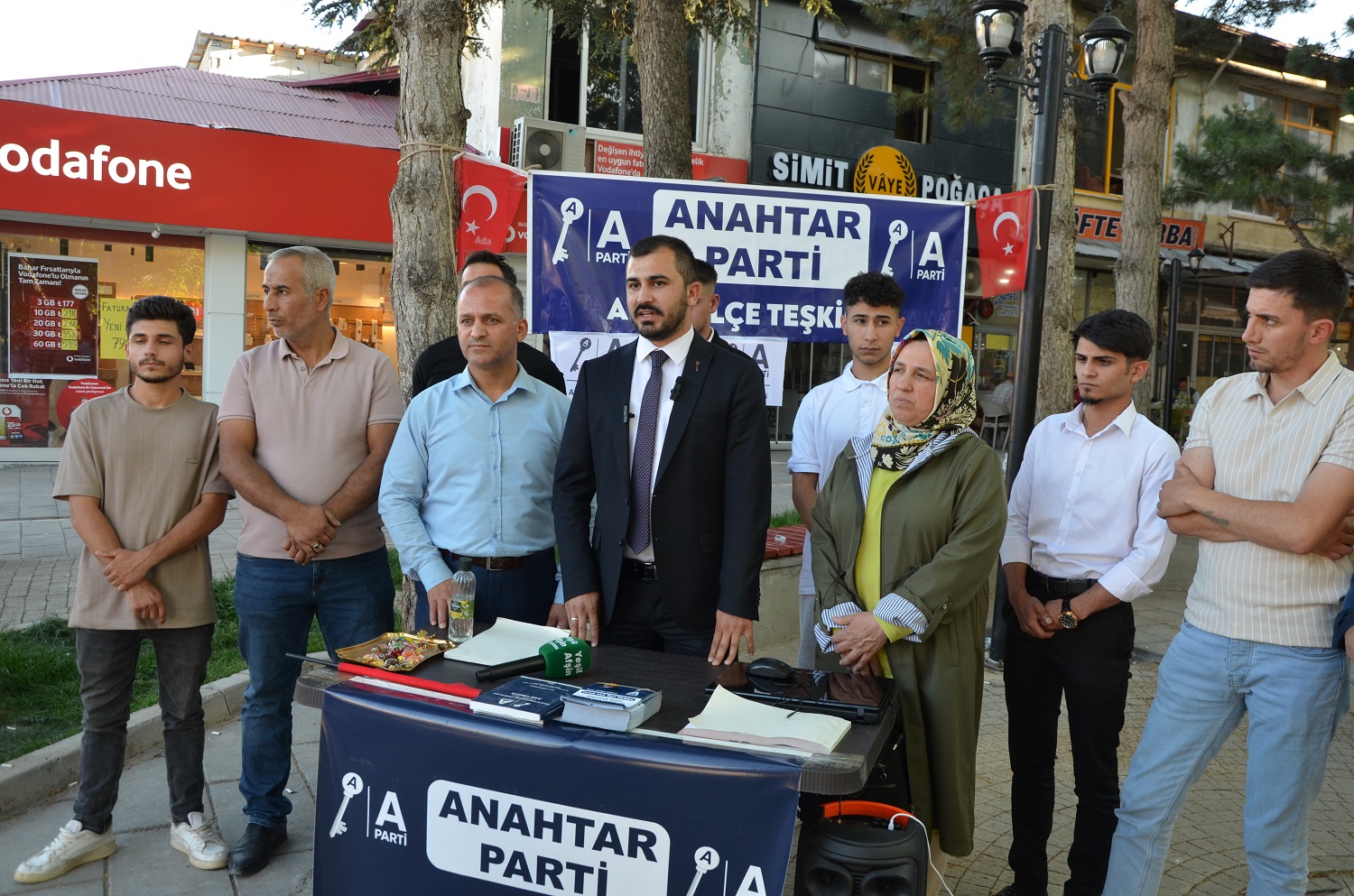 Anahtar Parti Afşin’de Tanıtım Atağında (1)