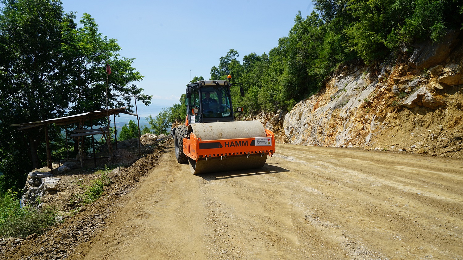 Andırın’da 10 Mahallenin Daha Ulaşım Konforu Büyükşehir’le Artıyor (1)