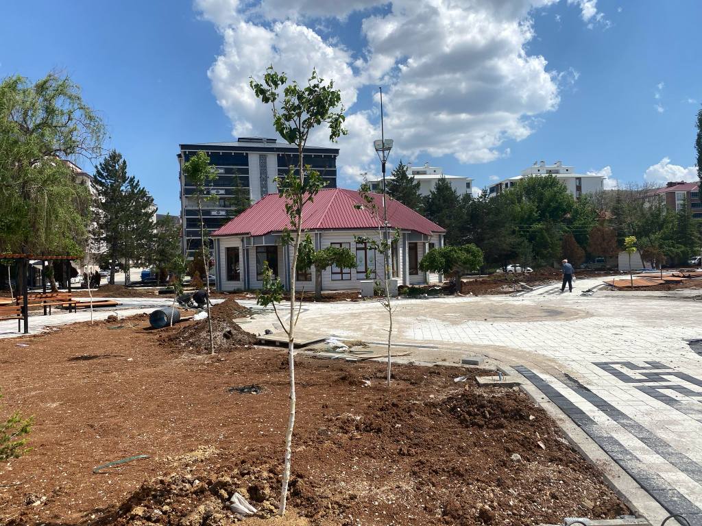 Atatürk Parkı Yenileme Çalışmalarında Sona Yaklaşılıyor8