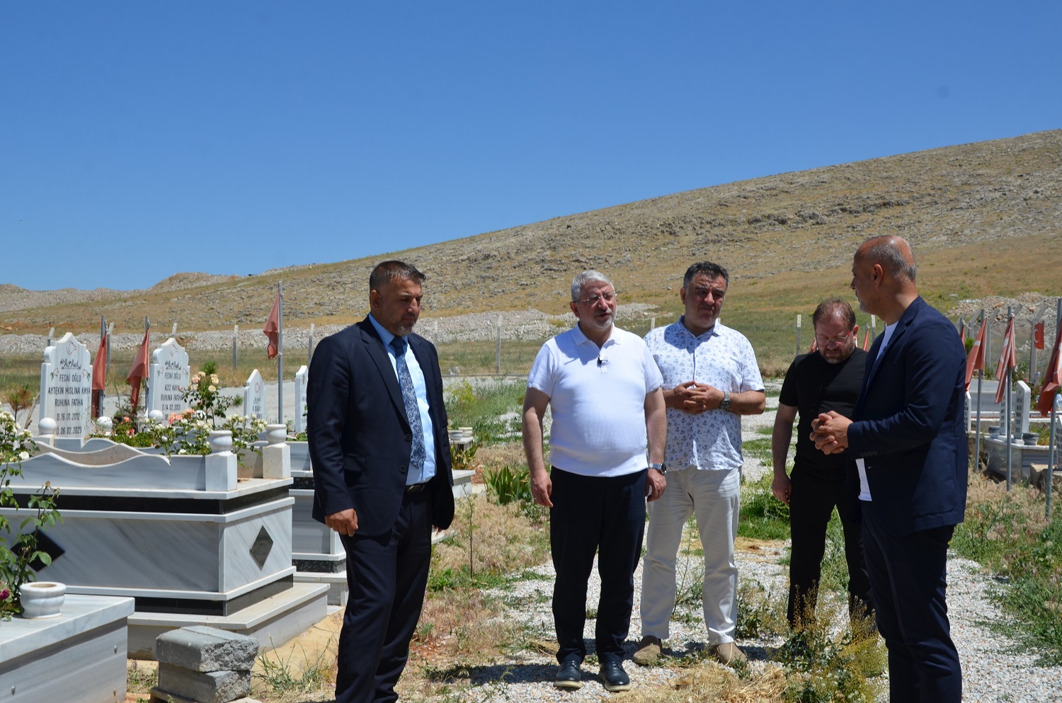 Başkan Aşgın, Her Afşin Ziyaretinde Deprem Şehitlerini Unutmuyor (3)