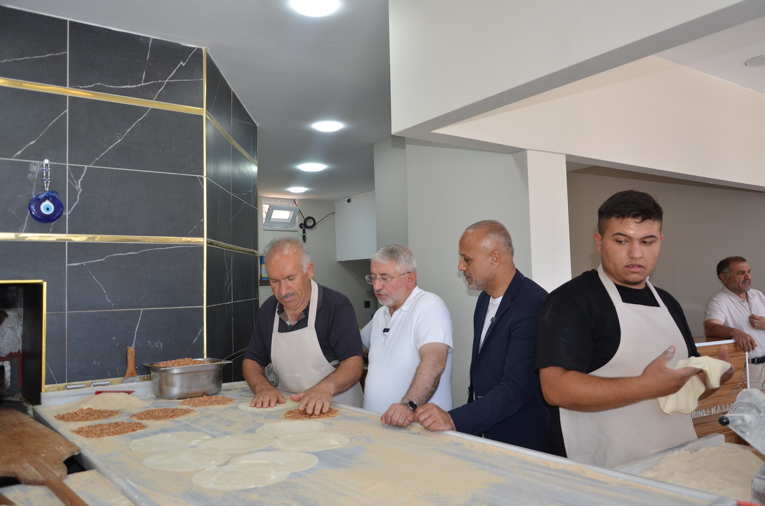 Başkan Aşgın Ve Başkan Kıraç’tan Afşin Esnafına Ziyaret (15)