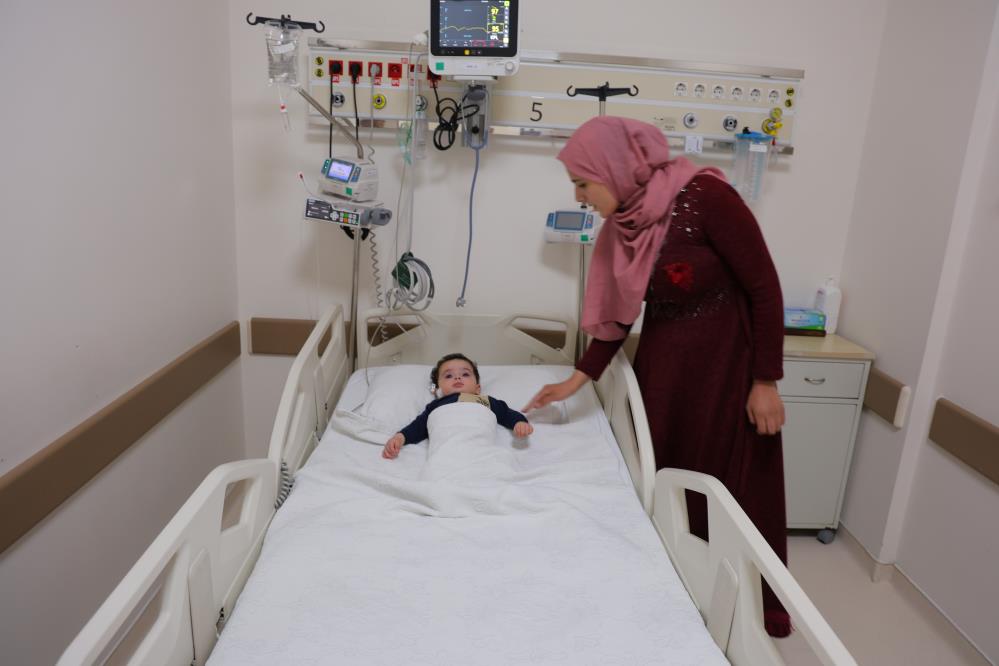 Boğazına Havuç Kaçan Bebek, 10 Dakikalık Kalp Masajıyla Hayata Döndü 3