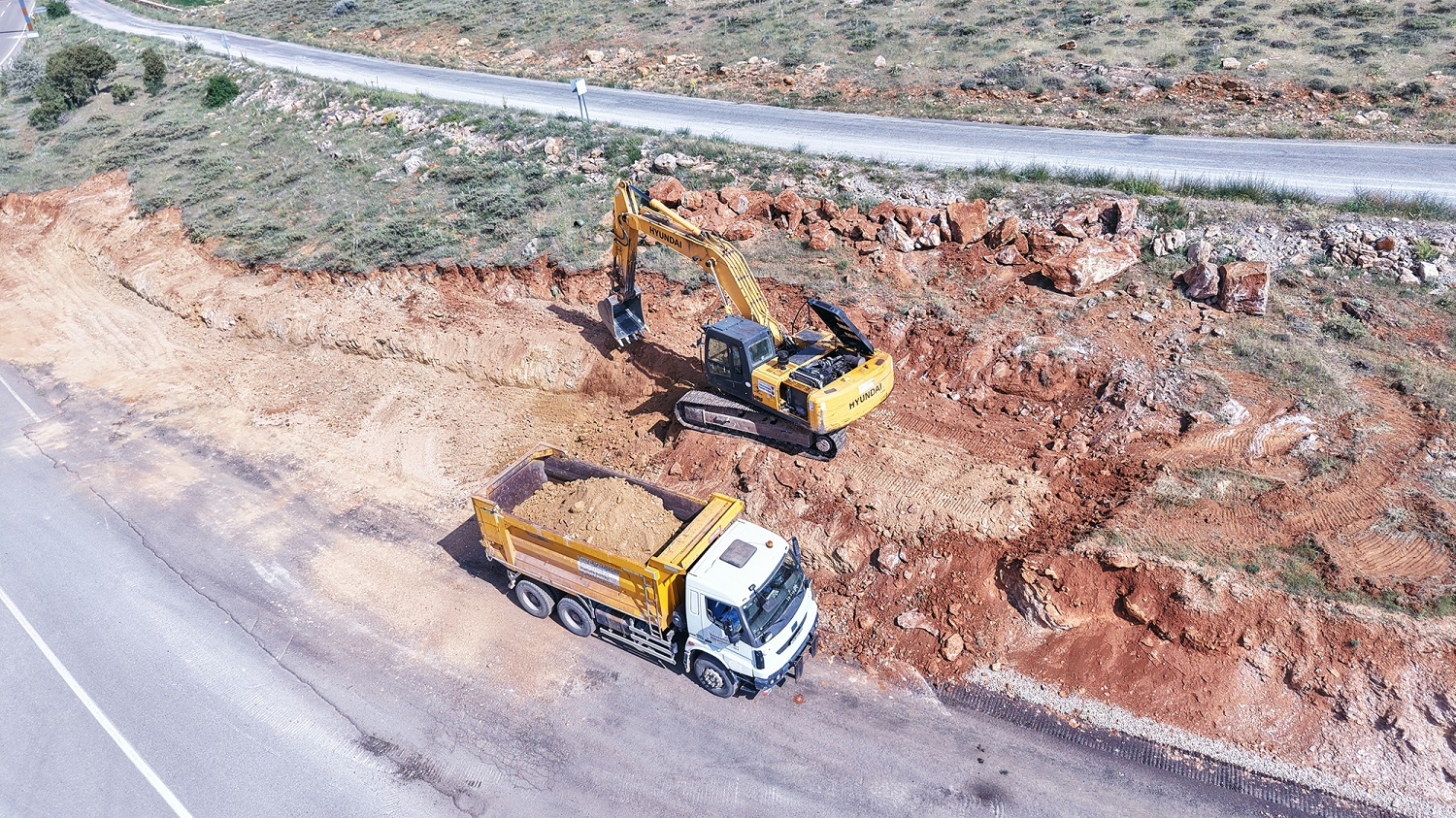 Büyükşehir, Afşin Kırsalında Daha Konforlu Ulaşım İçin Sahada (7)