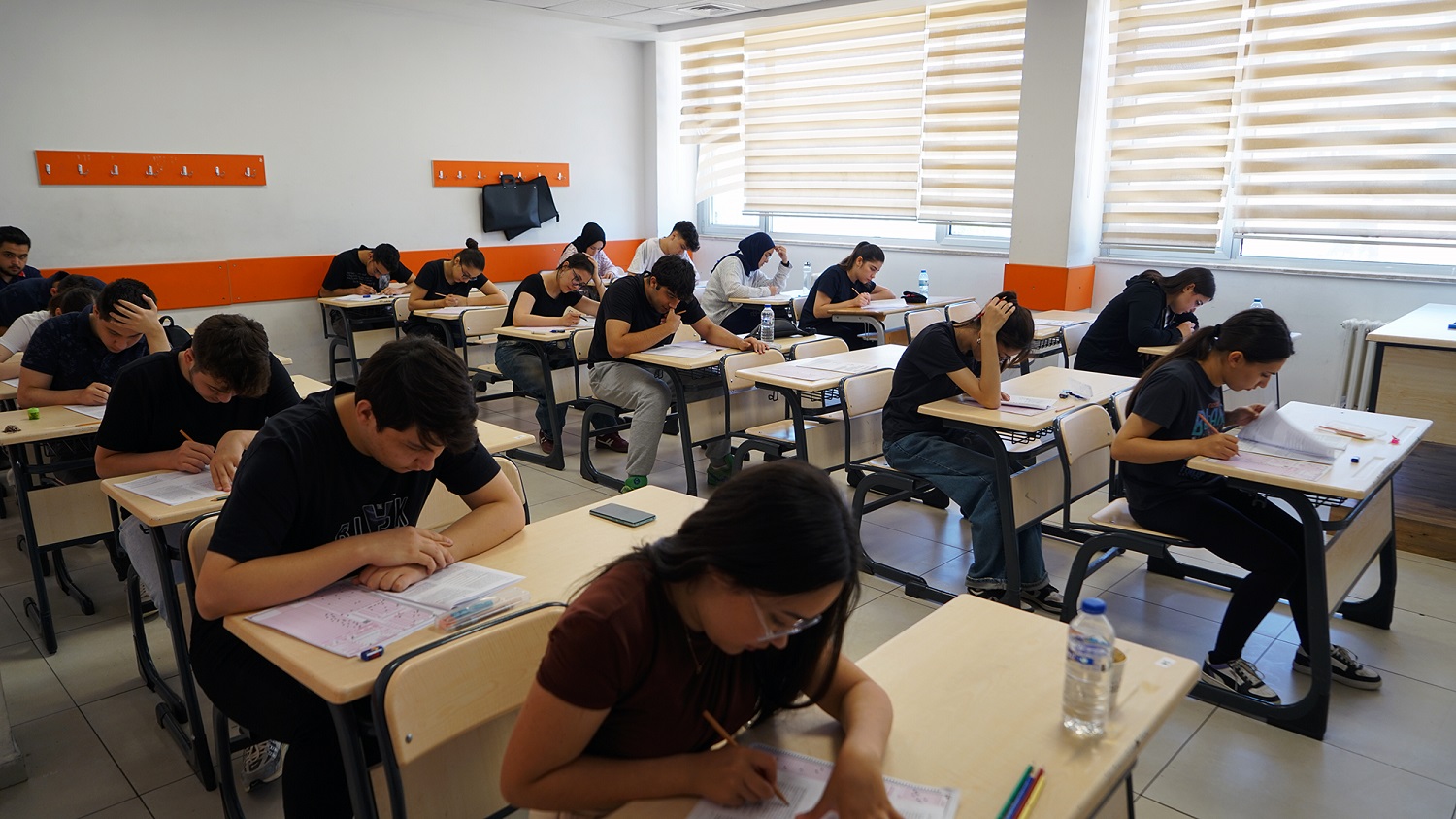 Büyükşehir’den 11 İlçede Üniversite Adaylarına Yks Provası (1)