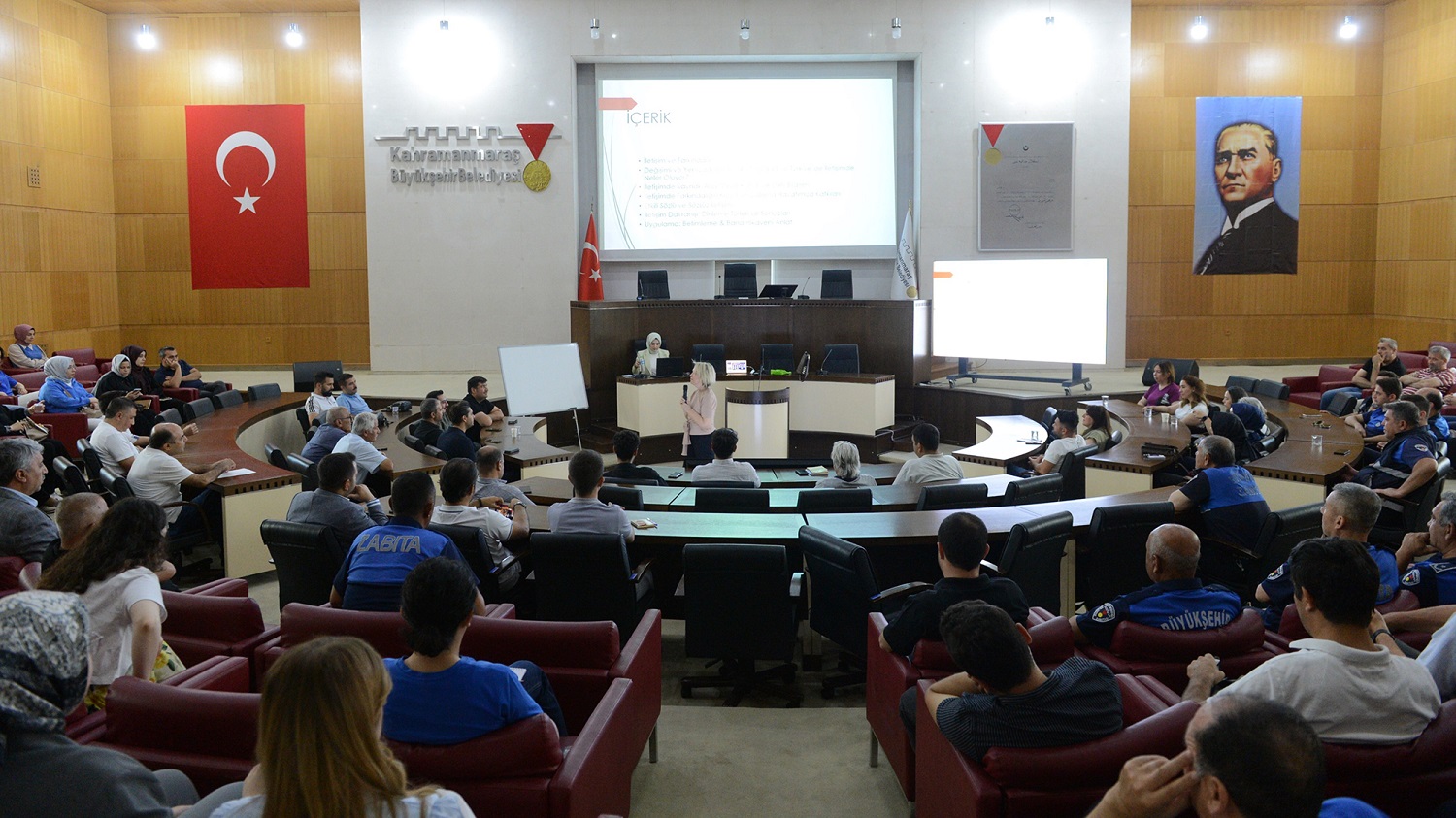 Büyükşehir’den Hizmet İçi Eğitim Semineri (1)